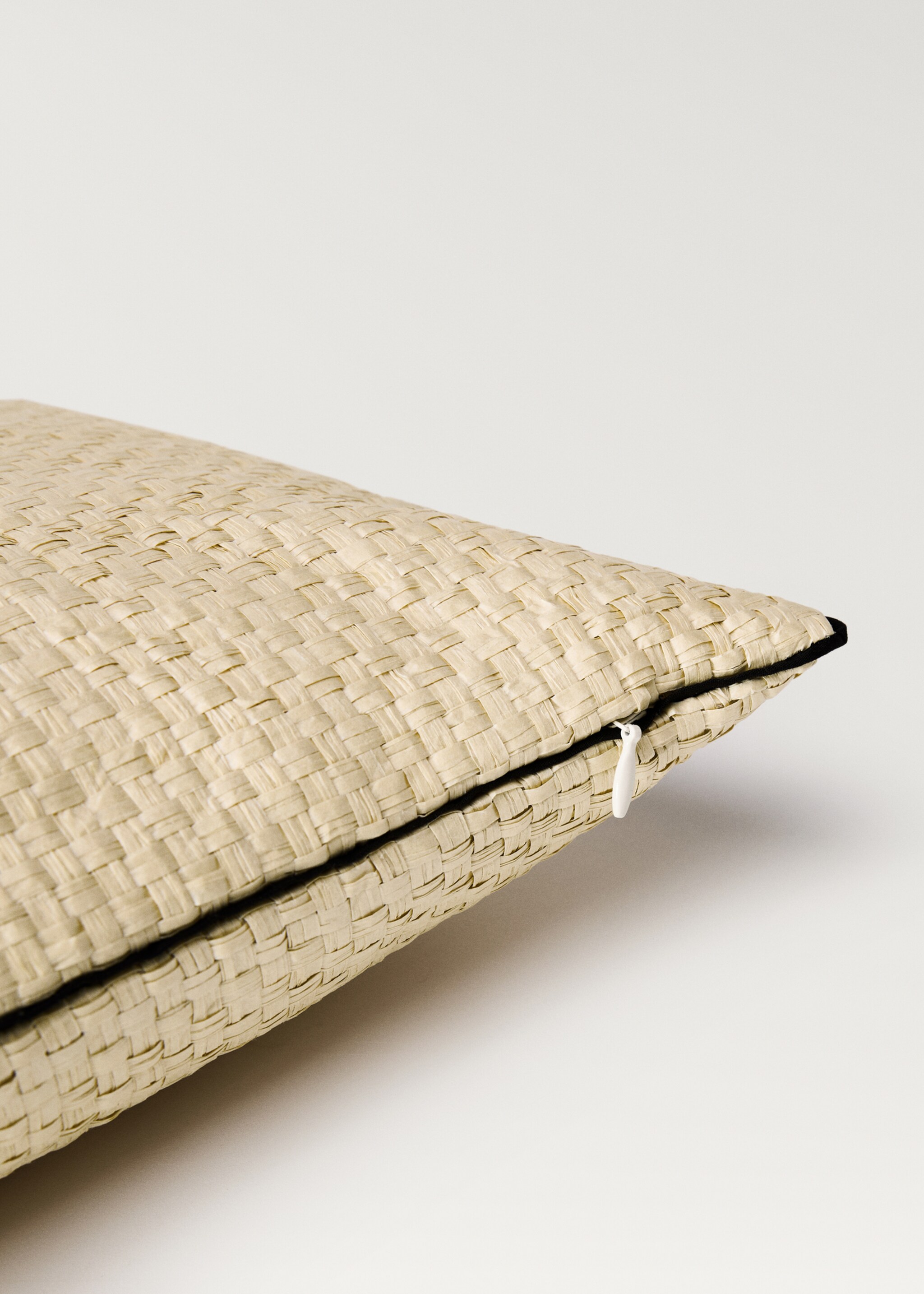 Paper braided cushion cover with trim 30x50 cm - Details of the article 1
