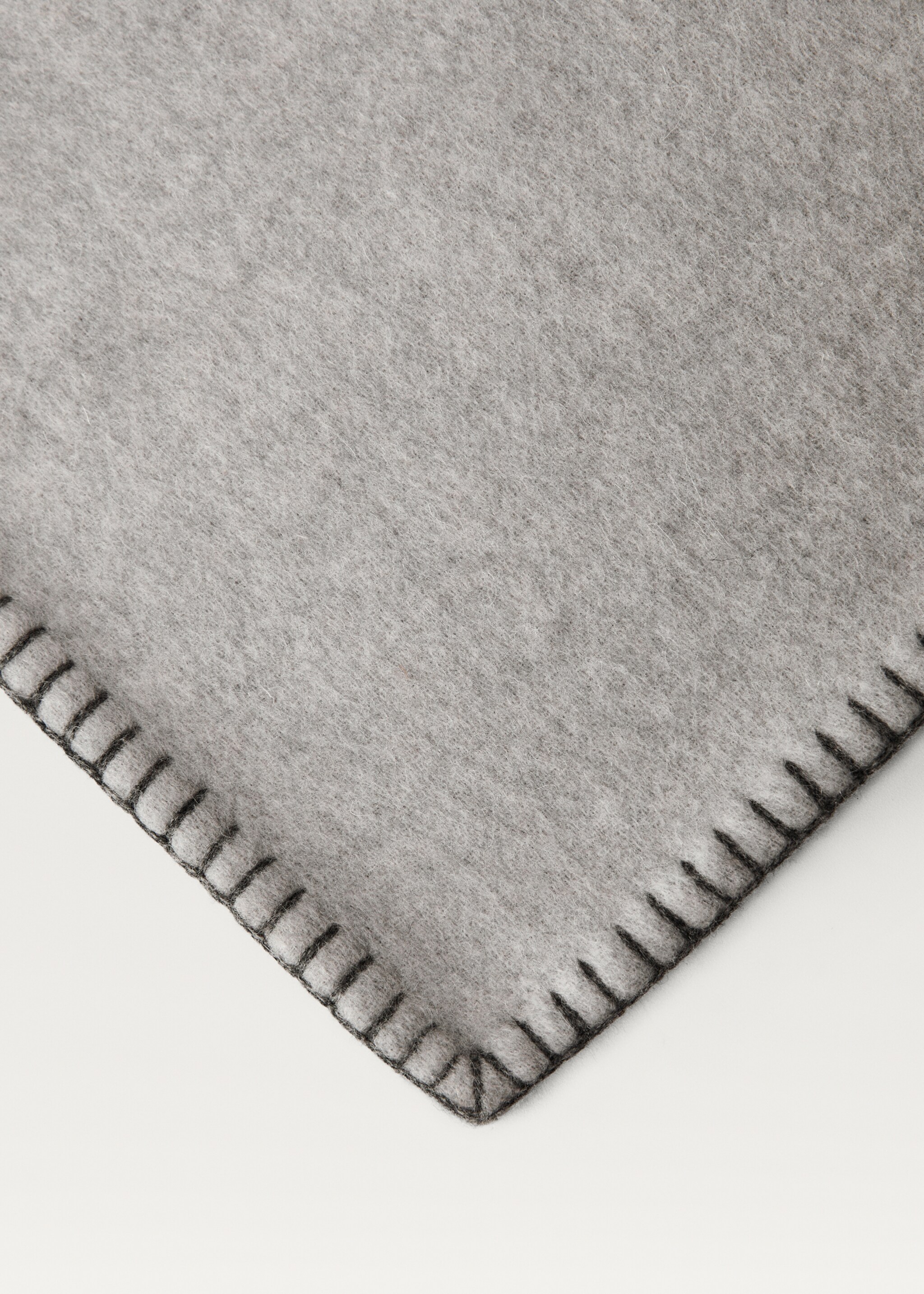 Double face wool blanket - Details of the article 1