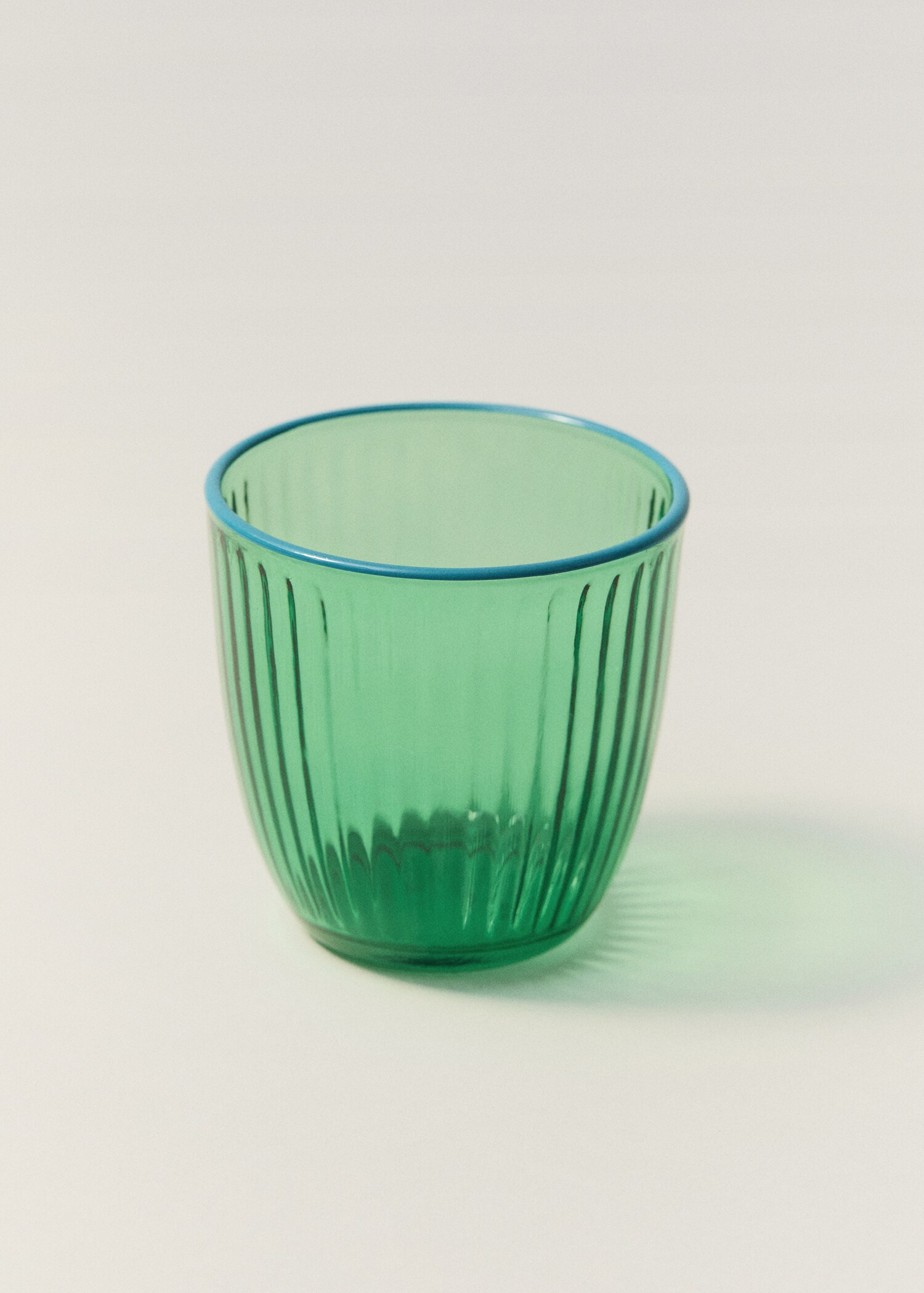 Tweekleurig glas met streepjestextuur - Detail van het artikel 8