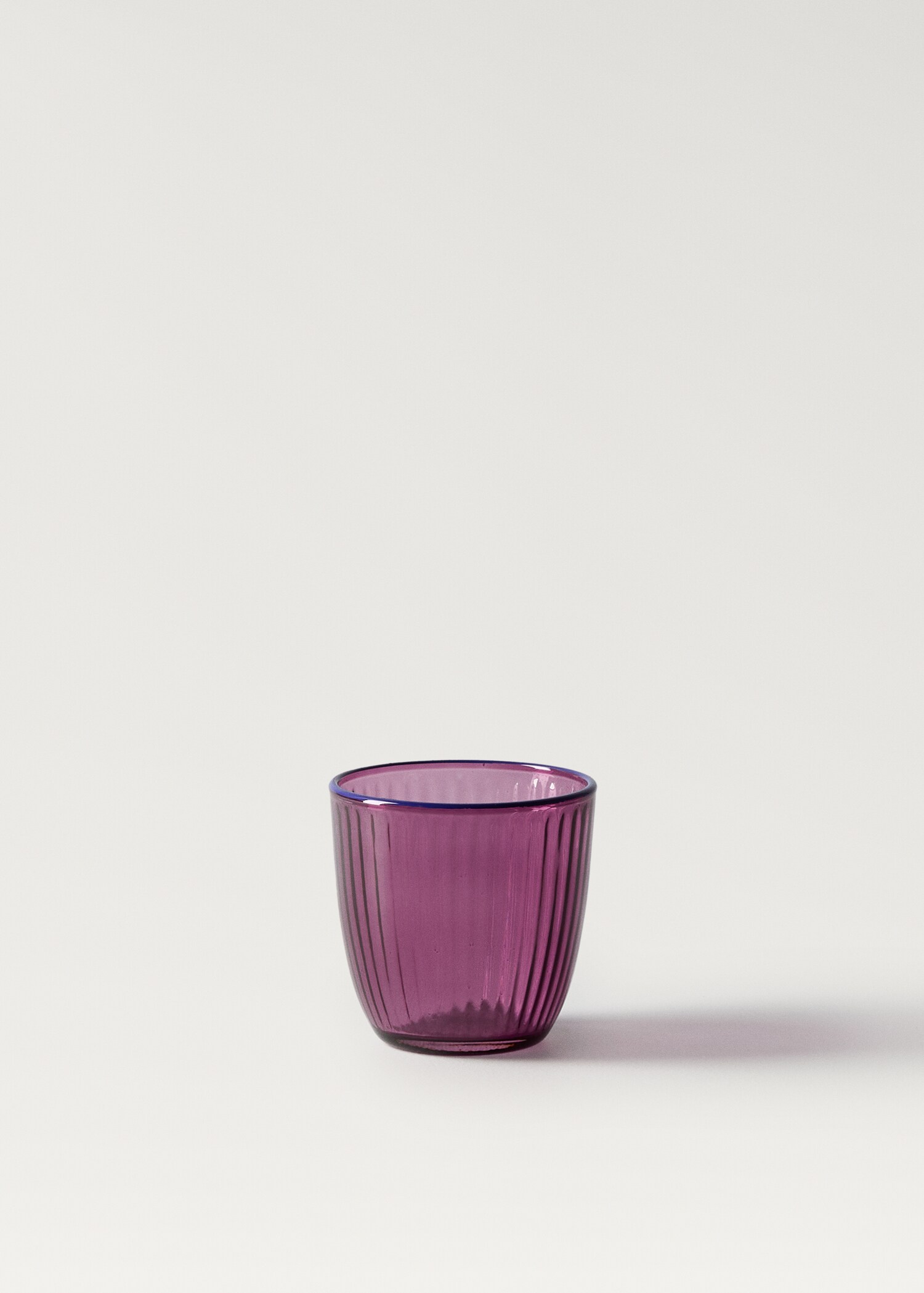 Stem glass with two-tone textured stripe design - Article without model
