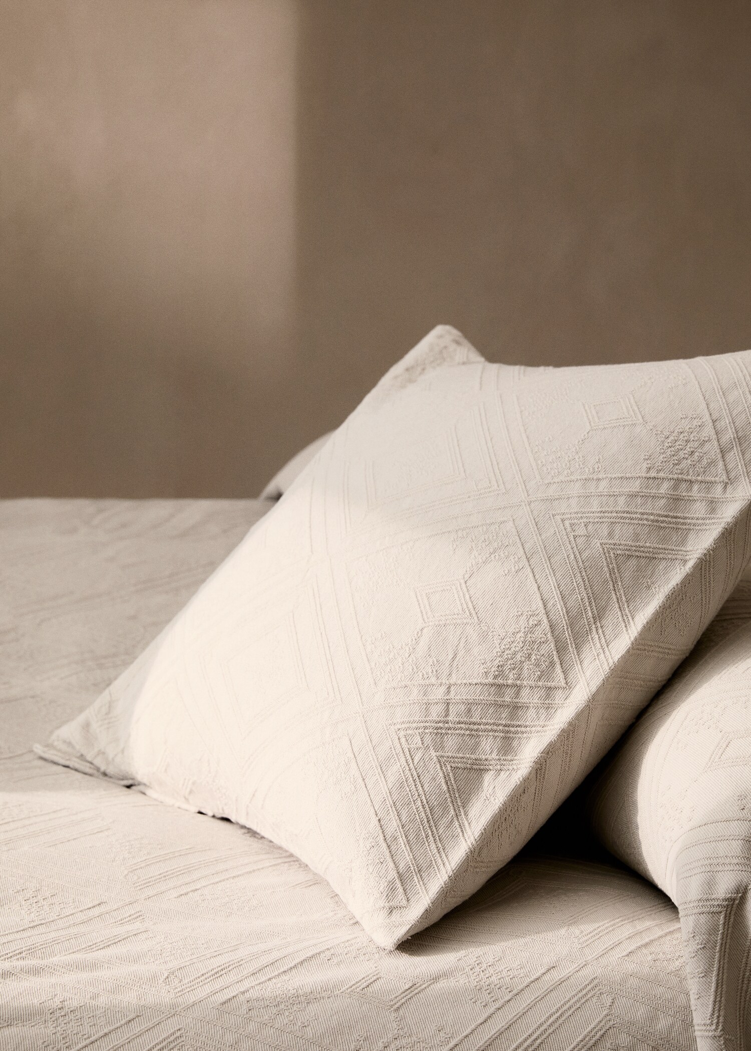 Cotton jacquard bedspread for 180/200 cm bed - Details of the article 7