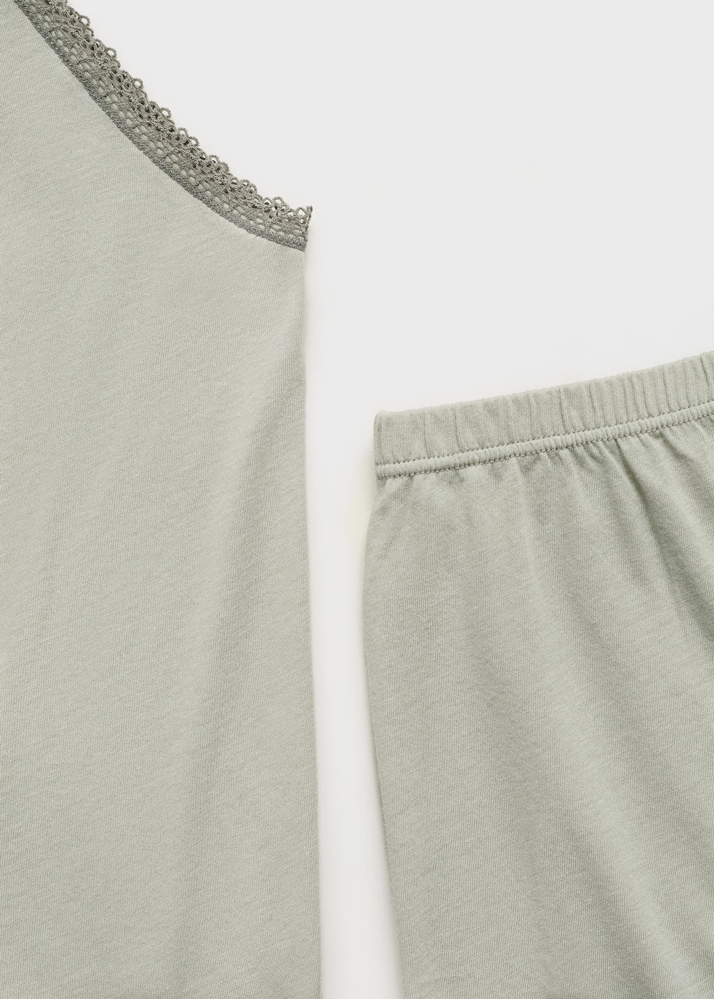 Cotton pajama shorts with lace contrast