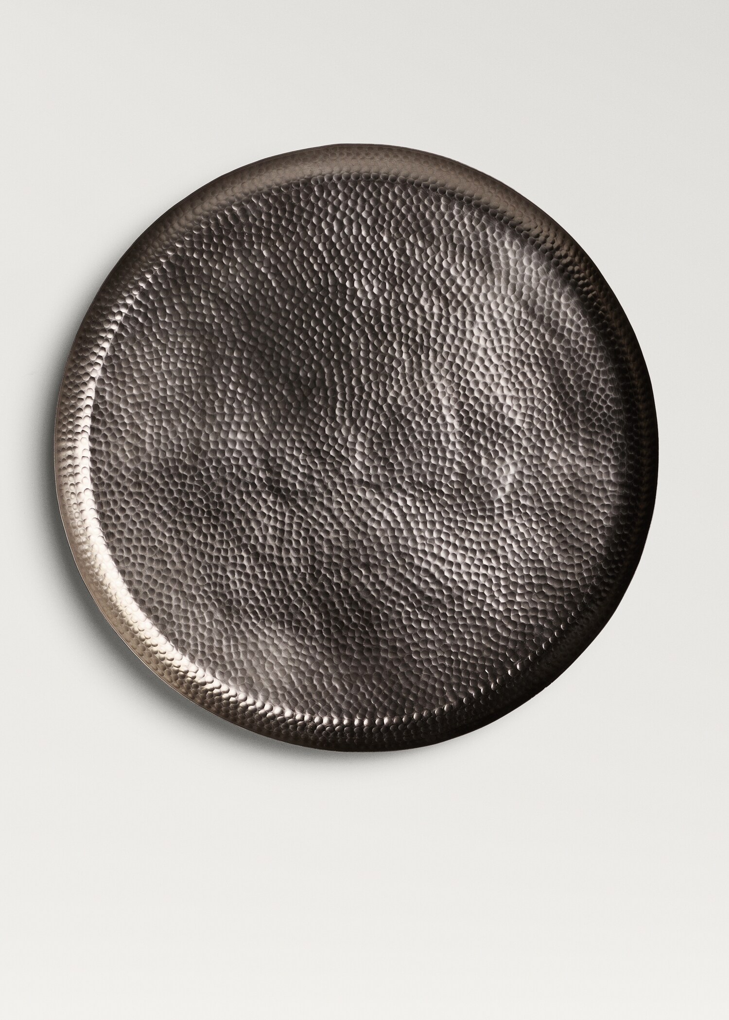 Large hammered metal tray - Details of the article 2