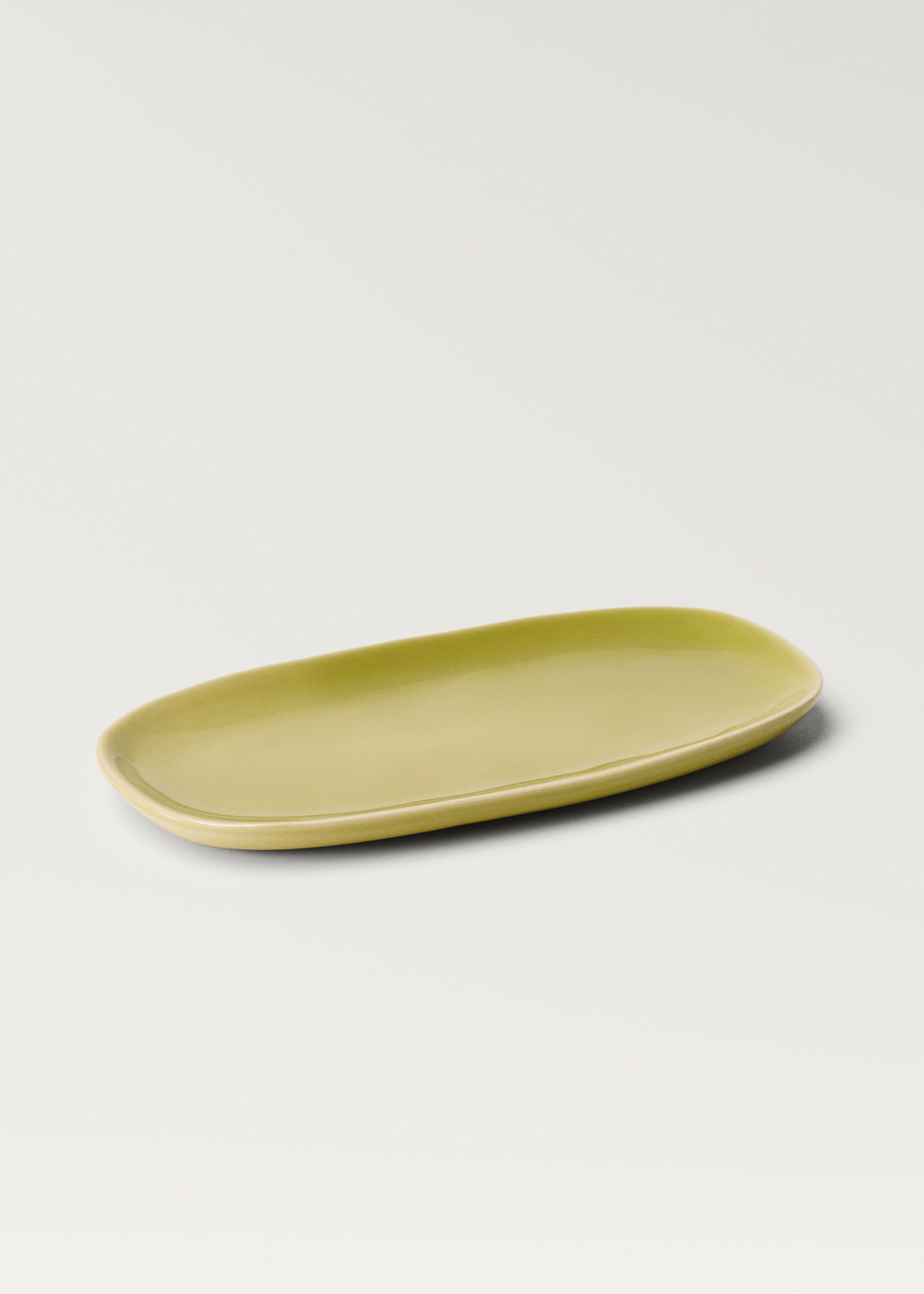 Medium stoneware serving dish with plain design - Details of the article 3