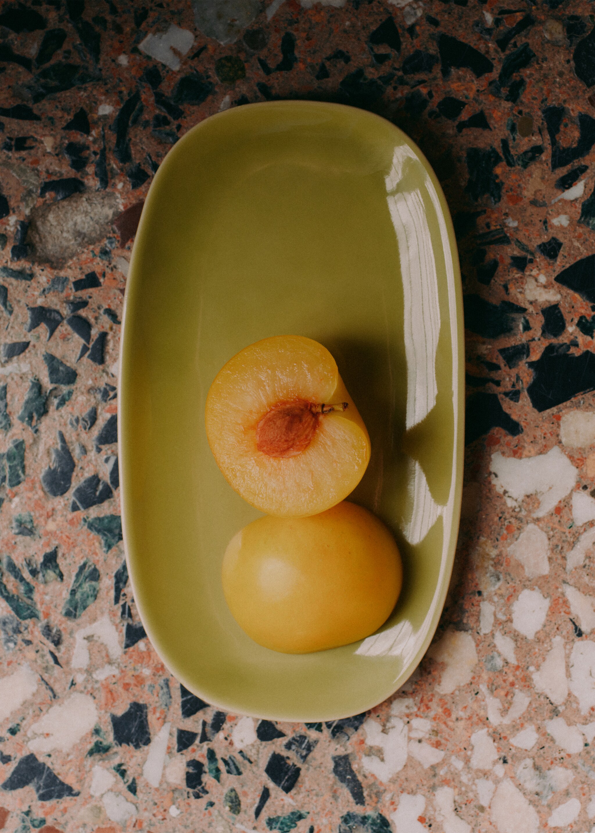 Smooth stoneware serving dish - Details of the article 6