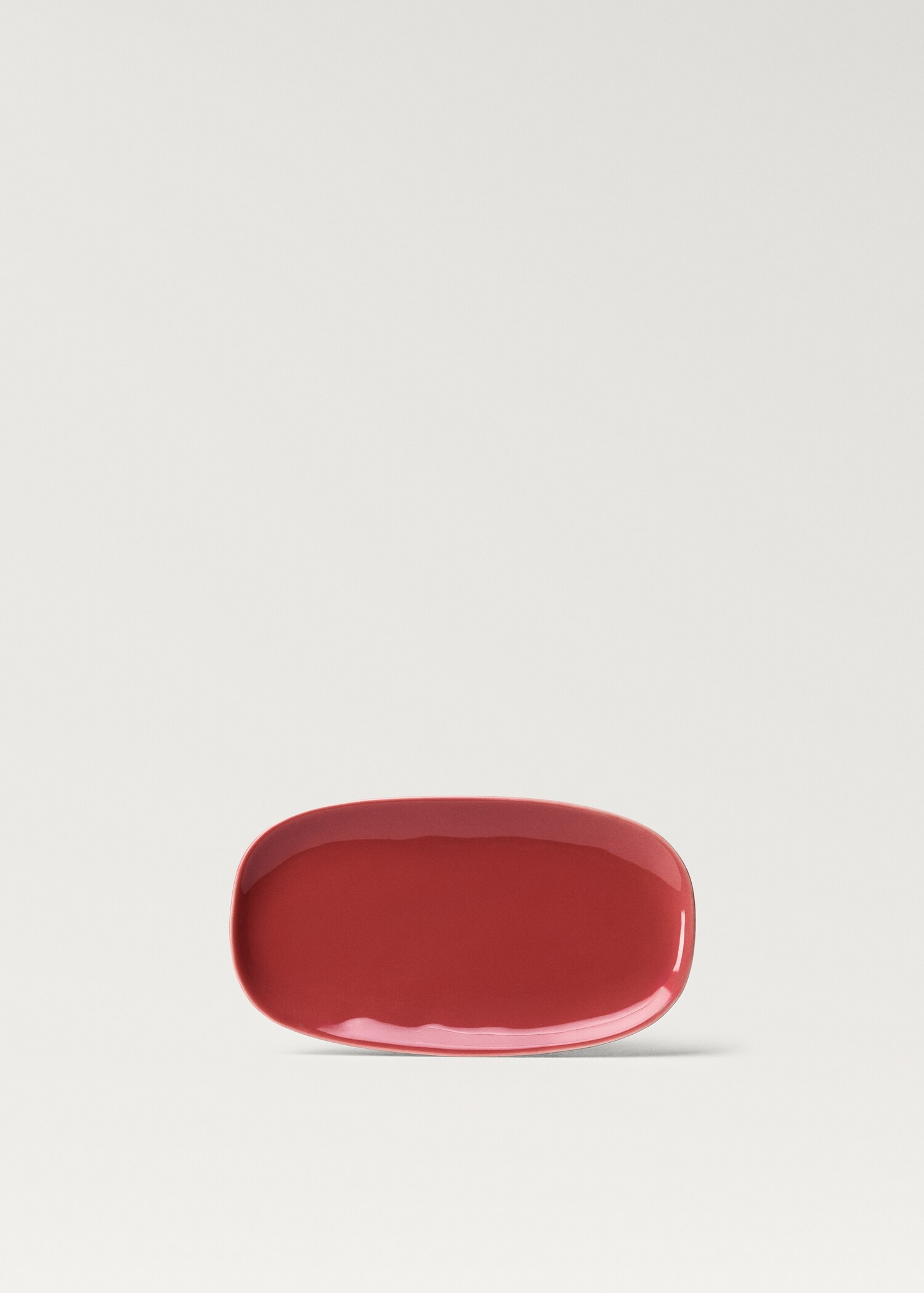 Medium stoneware serving dish with plain design - Article without model