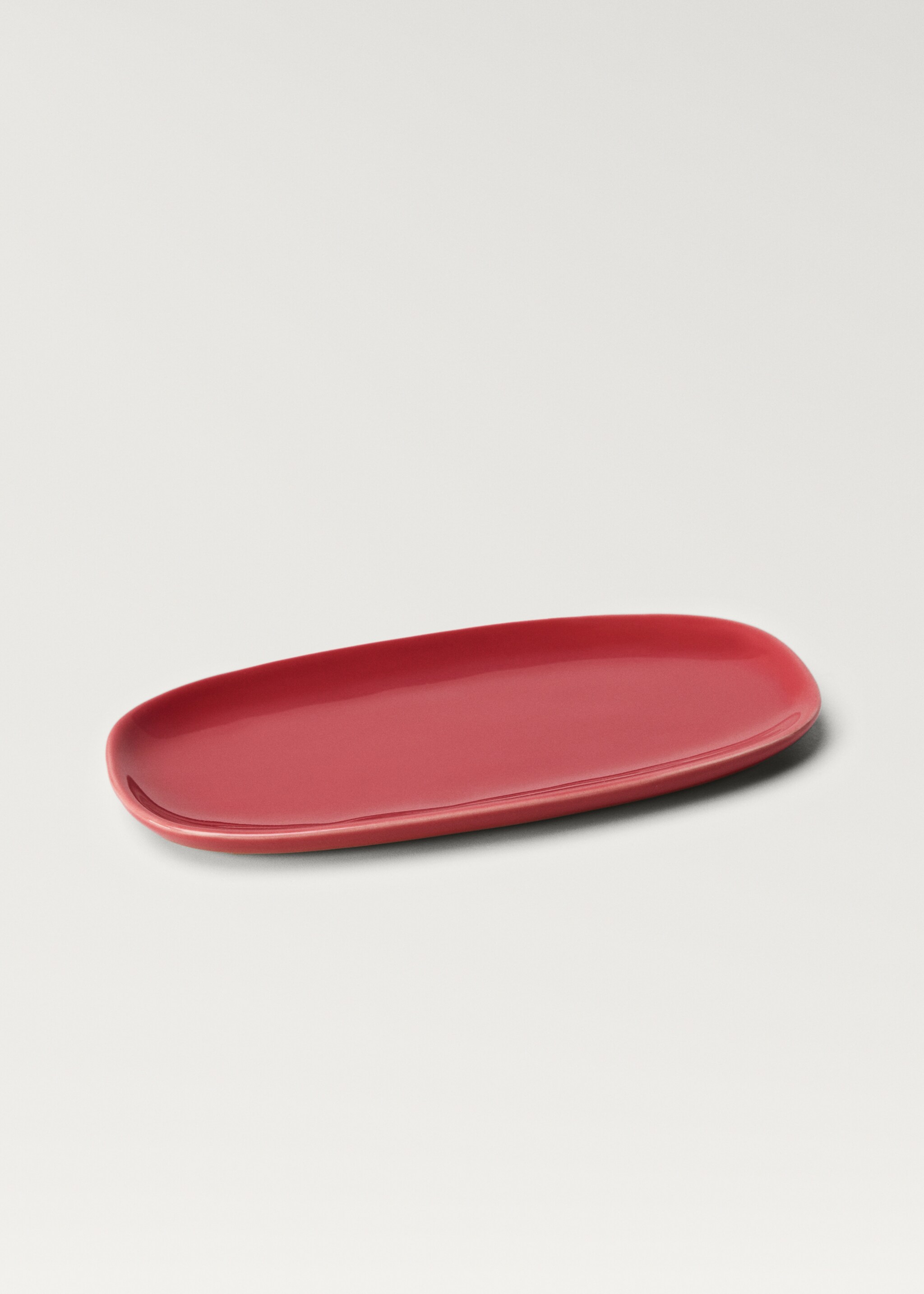 Medium stoneware serving dish with plain design - Details of the article 3