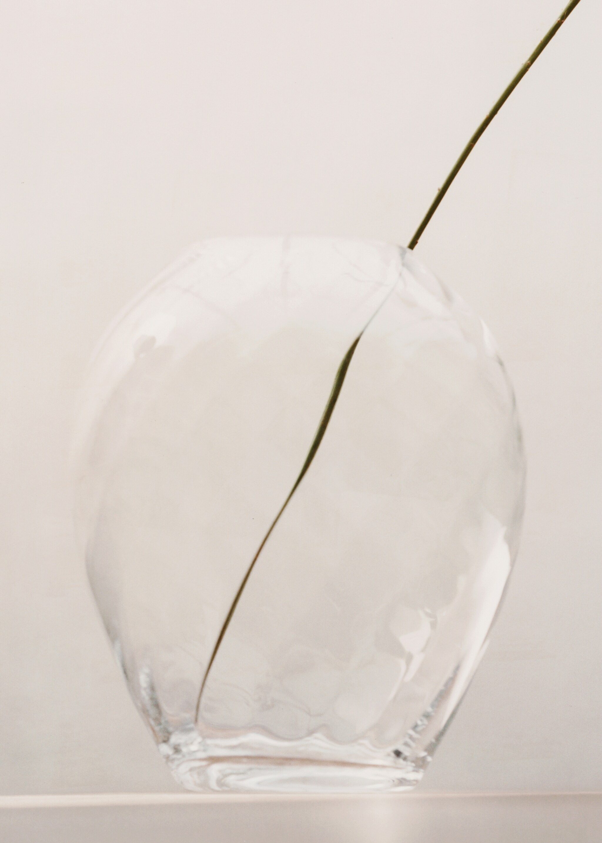 Mundgeblasene Vase mit Wellenmotiv - Detail des Artikels 6