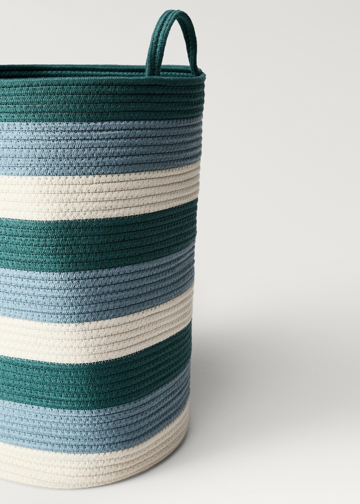 Large striped double-handle children's basket - Details of the article 1