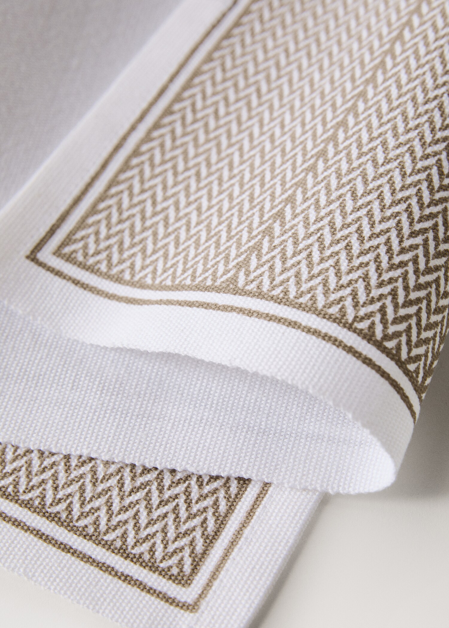 Individual tabl caio - Details of the article 1