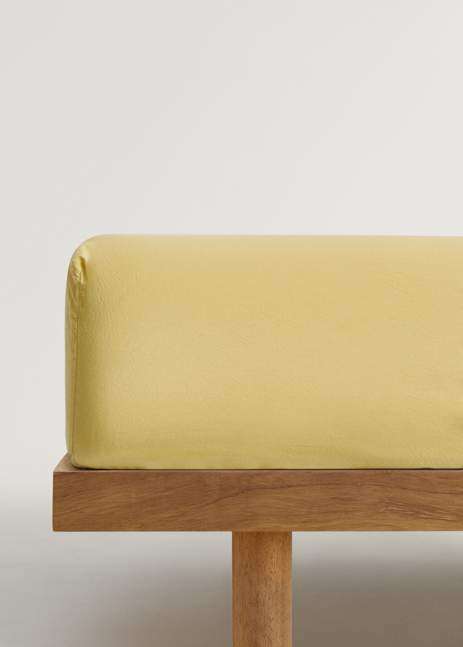 Washed cotton double-stitched fitted sheet for cot - Article without model