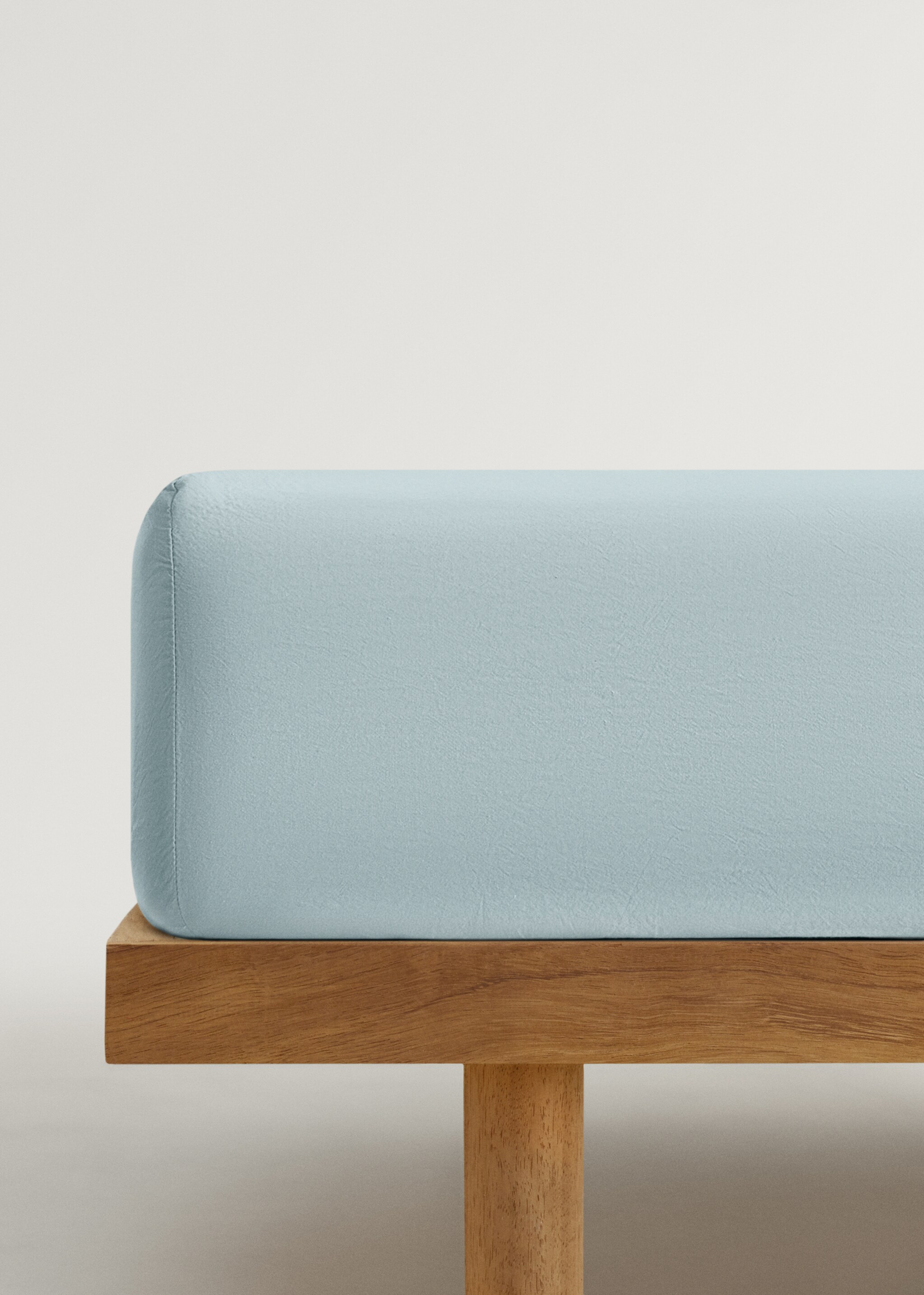 Washed cotton double-stitched fitted sheet for cot - Article without model