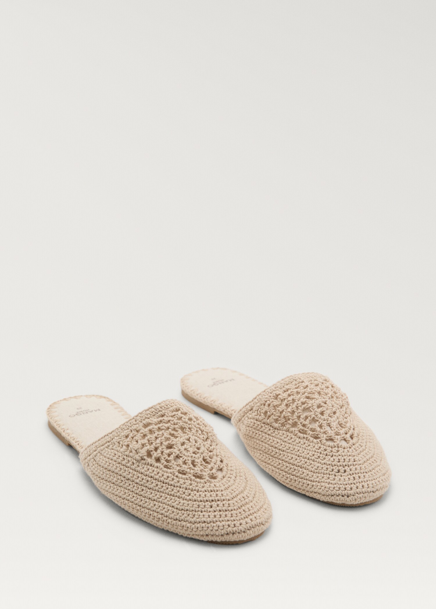Cotton braided slippers - Article without model