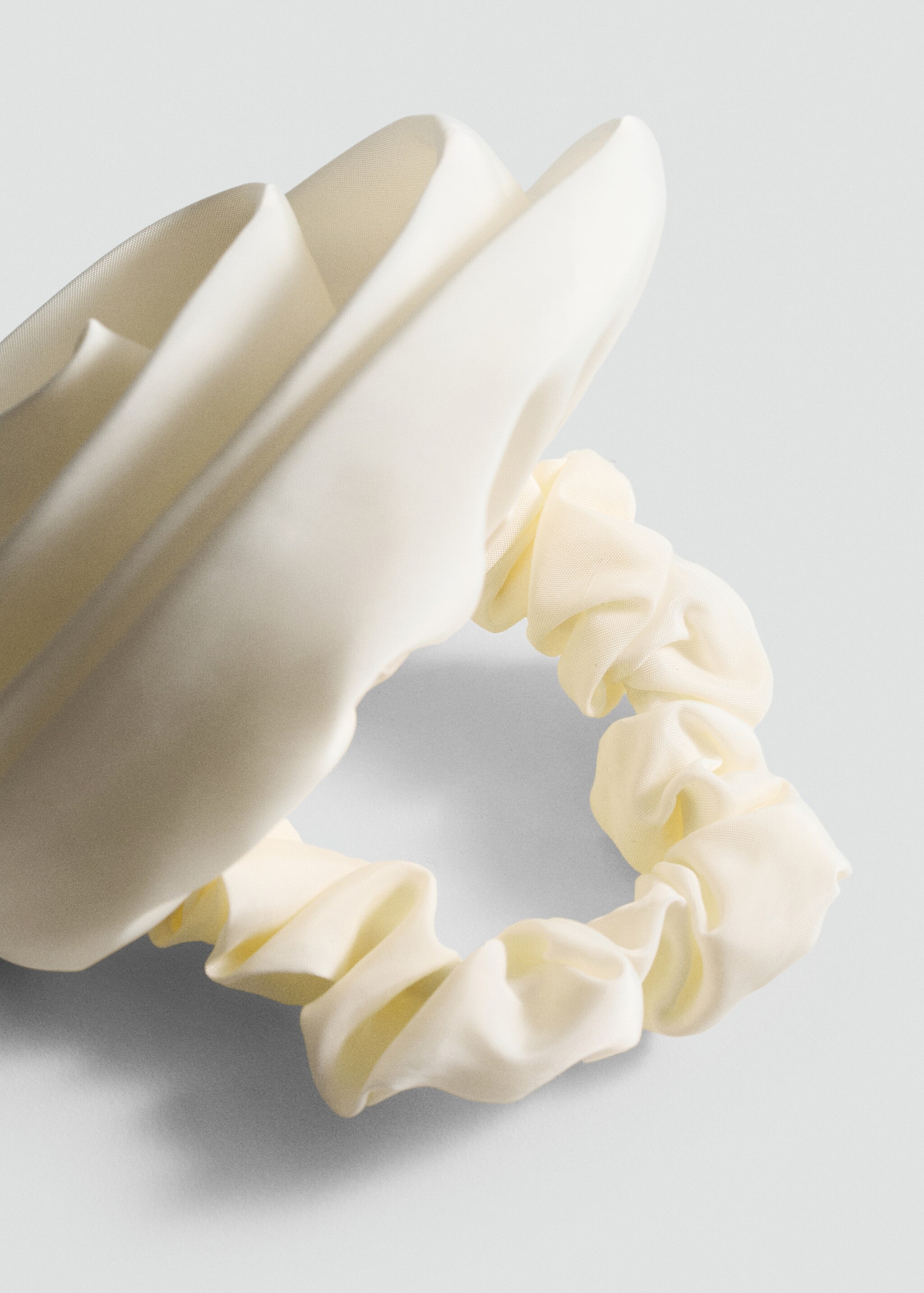 Maxi-flower scrunchie - Medium plane