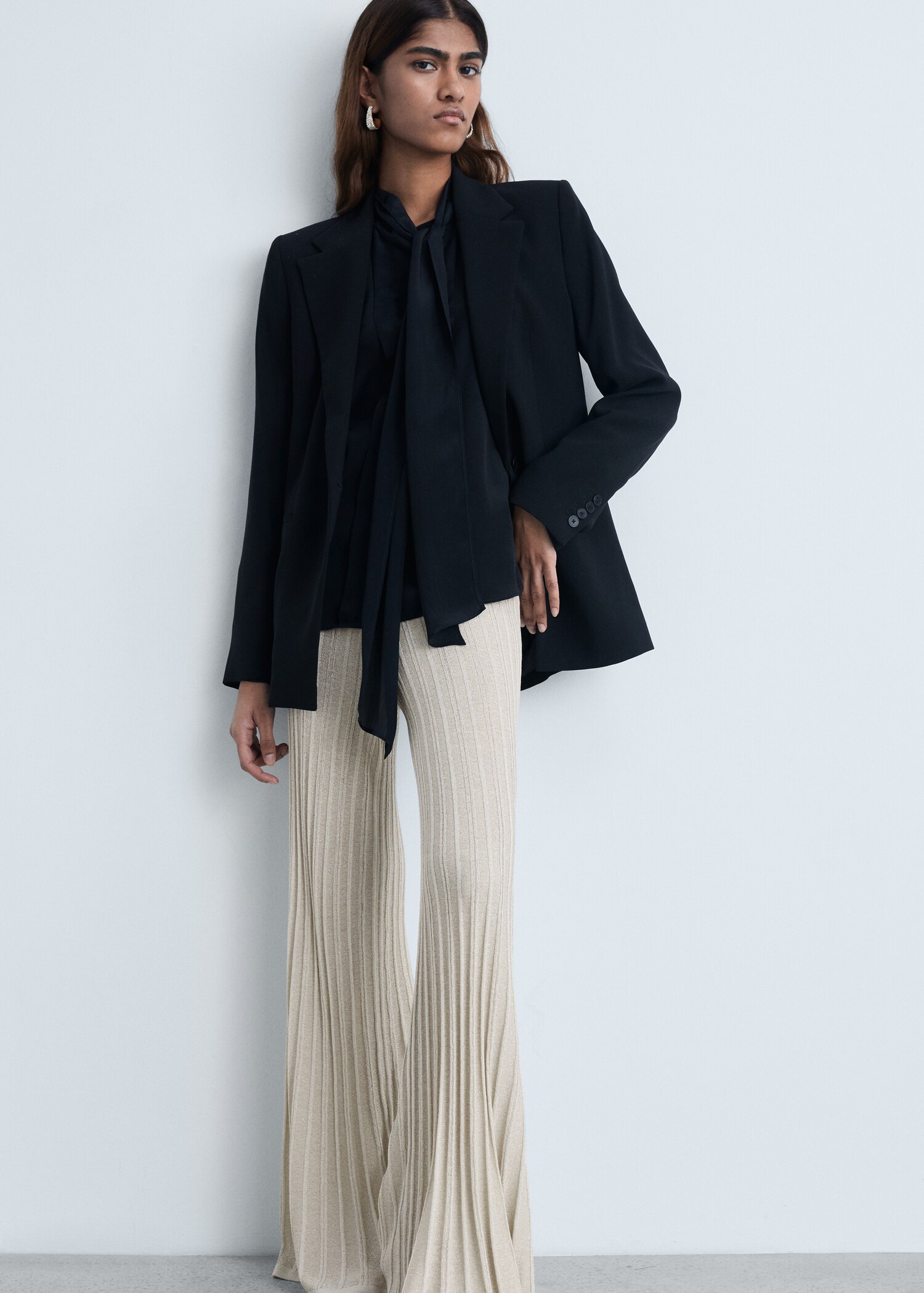 Flared knitted pants - Details of the article 2