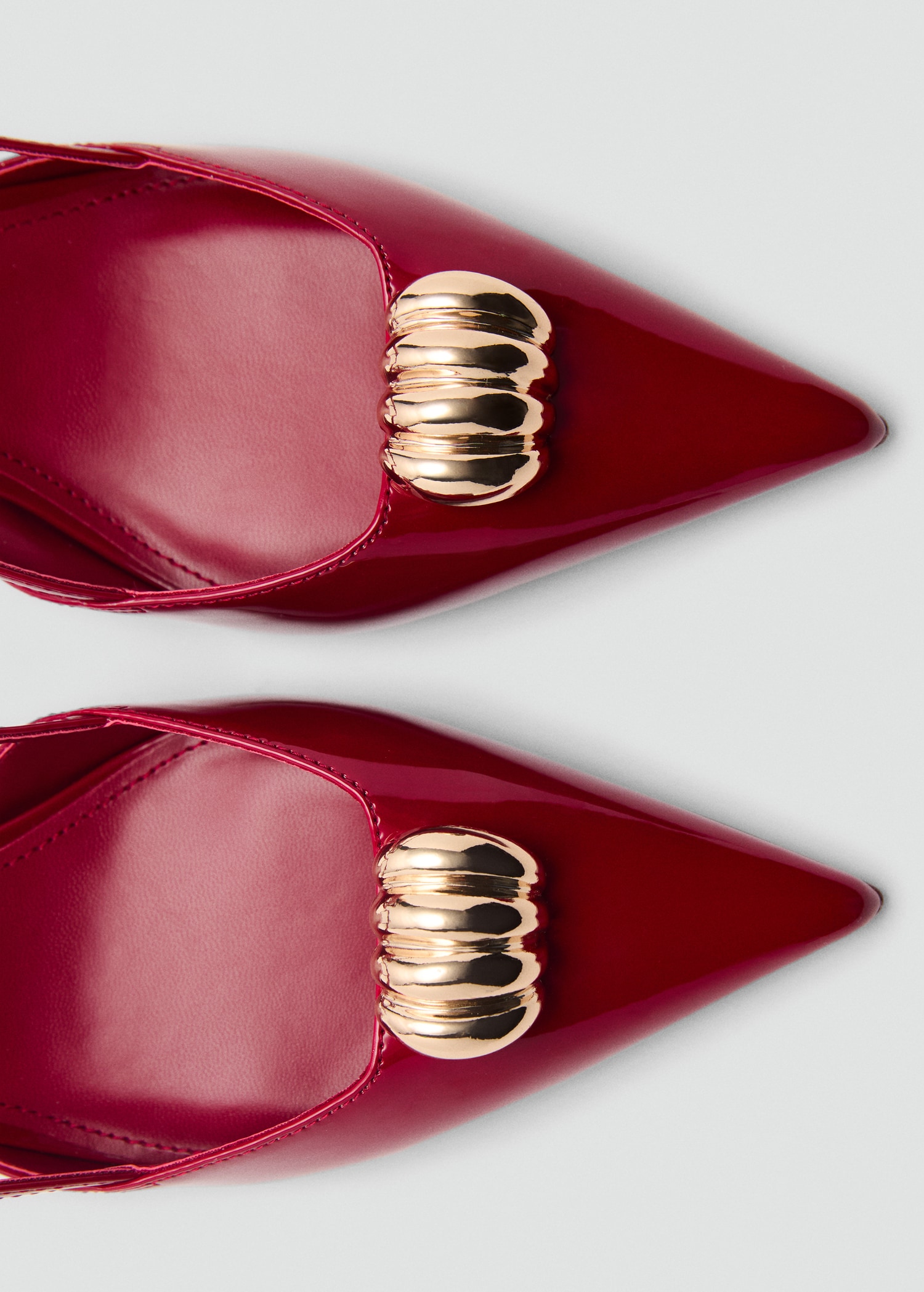 High-heeled shoes with metallic detail - Details of the article 1