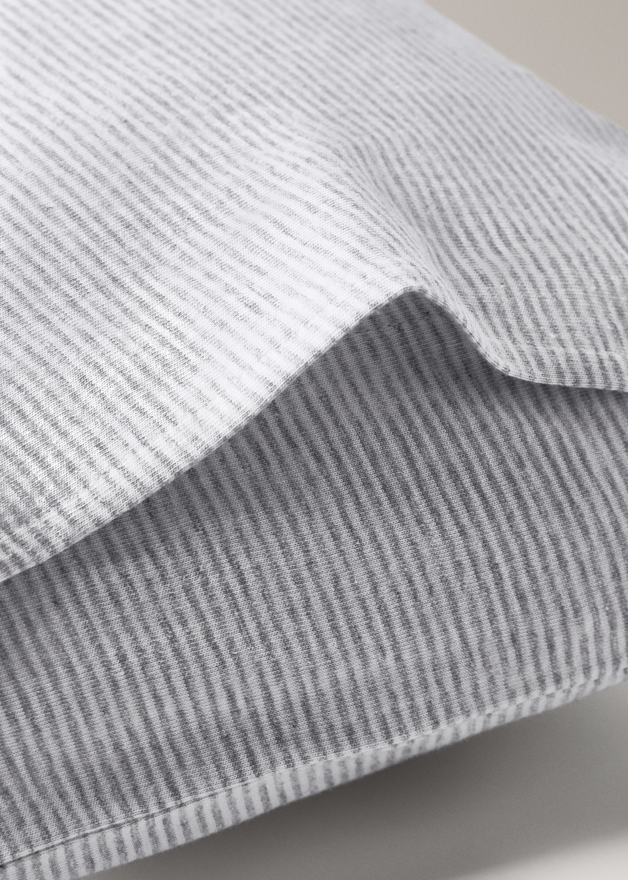 Cotton striped children’s pillowcase 30x50cm - Details of the article 2, Grey. Ref: 87074084-00.