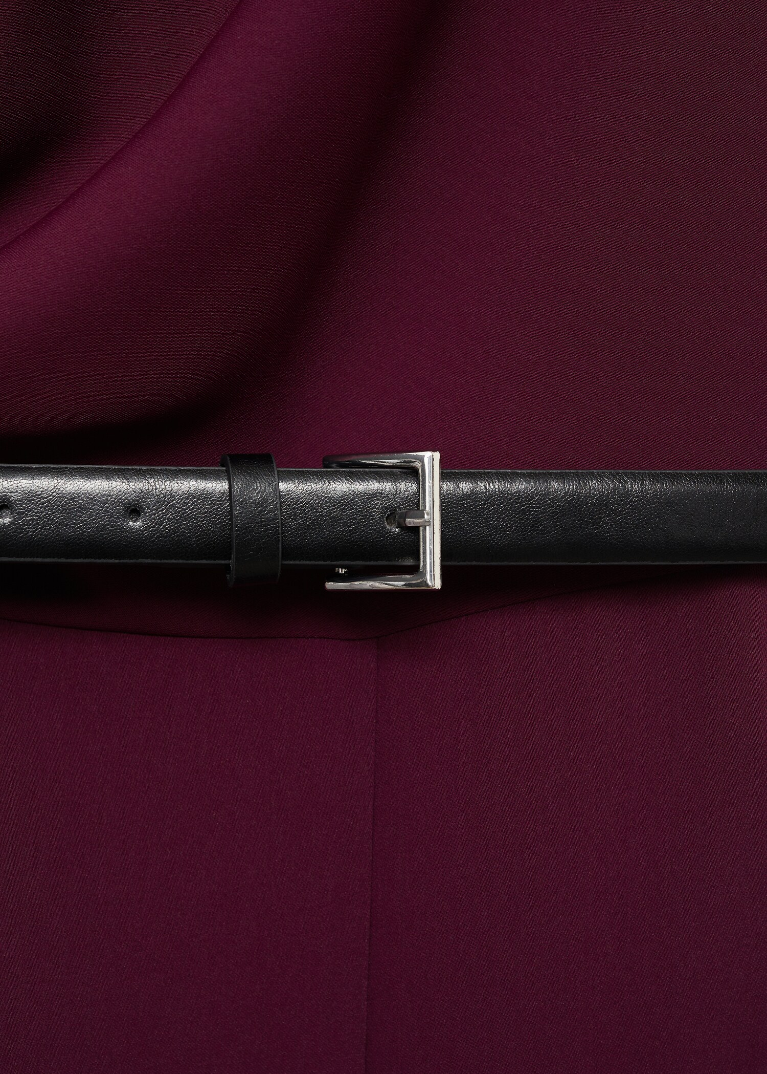 Langer Jumpsuit mit Gürtel - Detail des Artikels 0