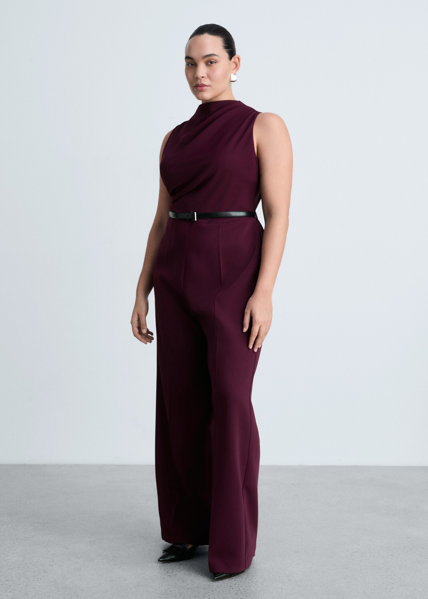 Langer Jumpsuit mit Gürtel - Detail des Artikels 3