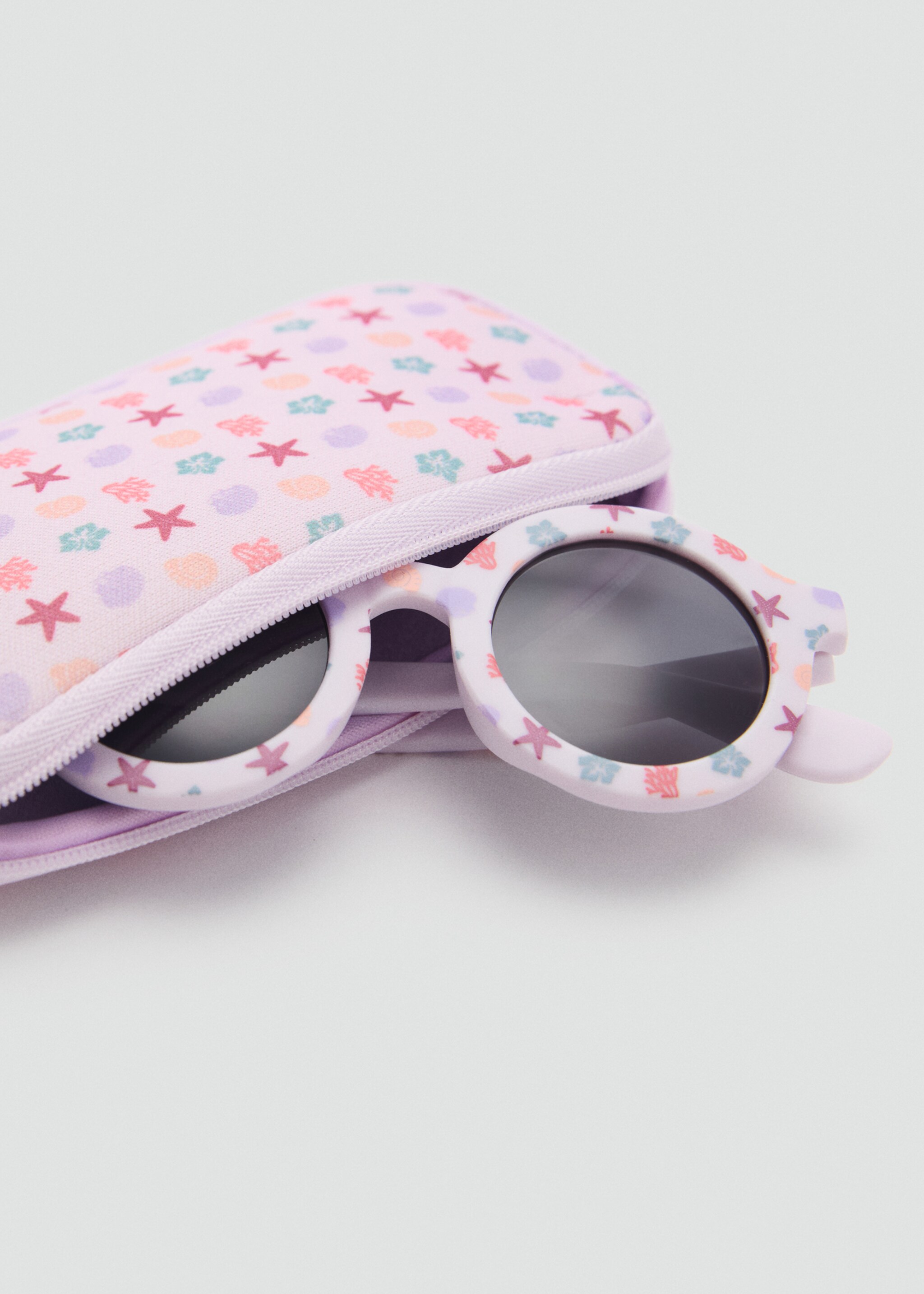 Resin frame glasses - Details of the article 3