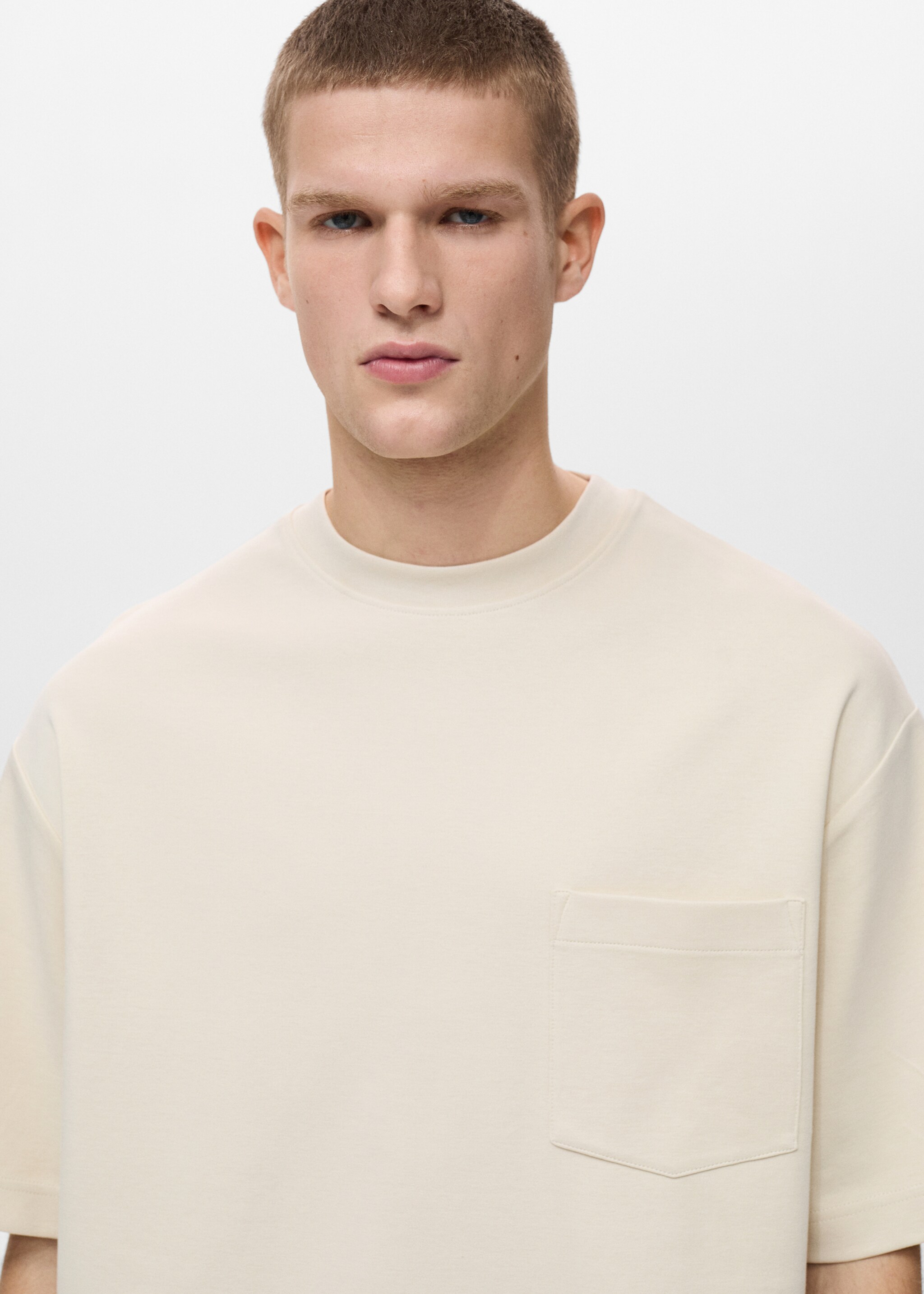 Oversize cotton pocket T-shirt - Details of the article 1