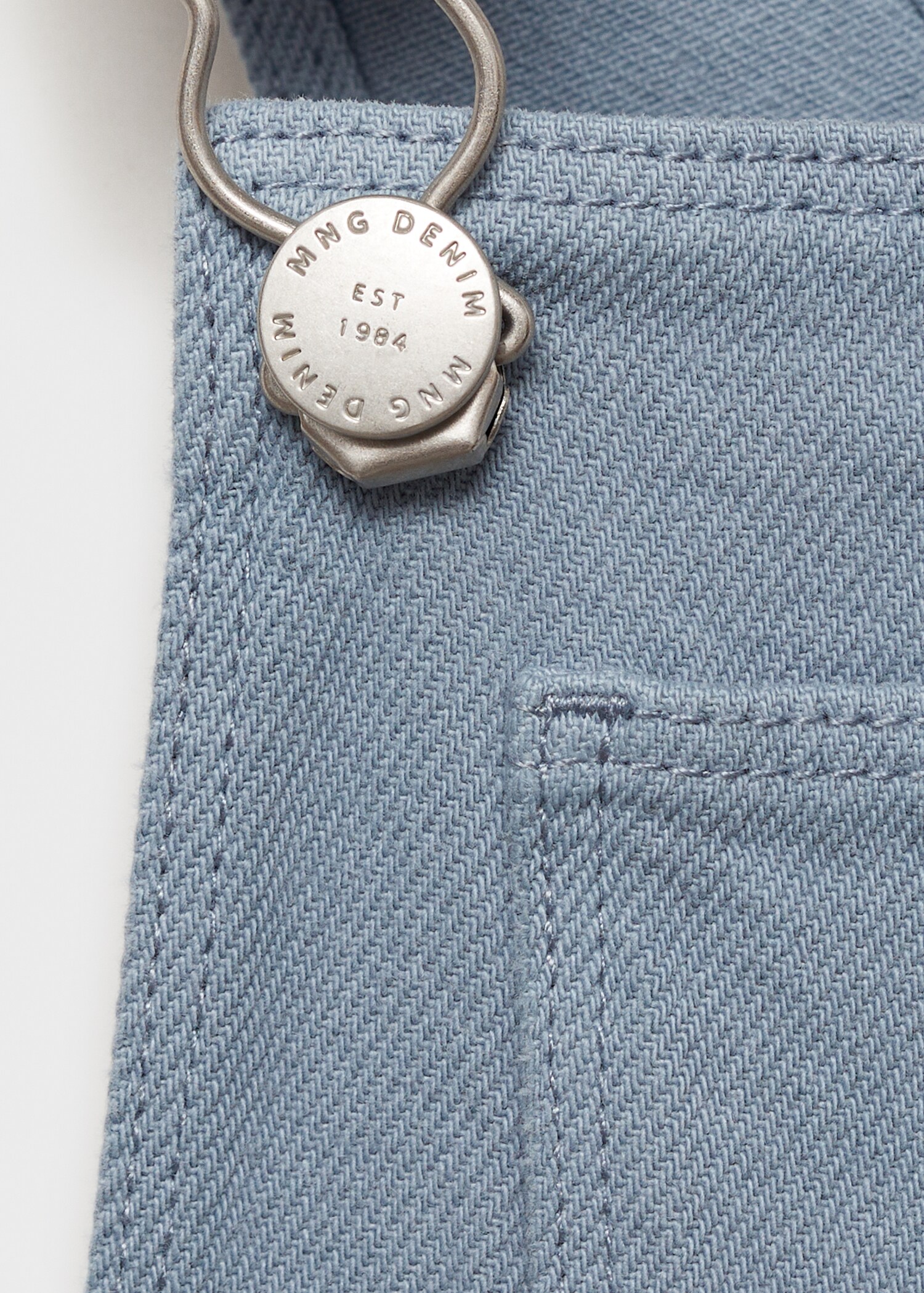 Long denim overalls with pocket - Details of the article 0