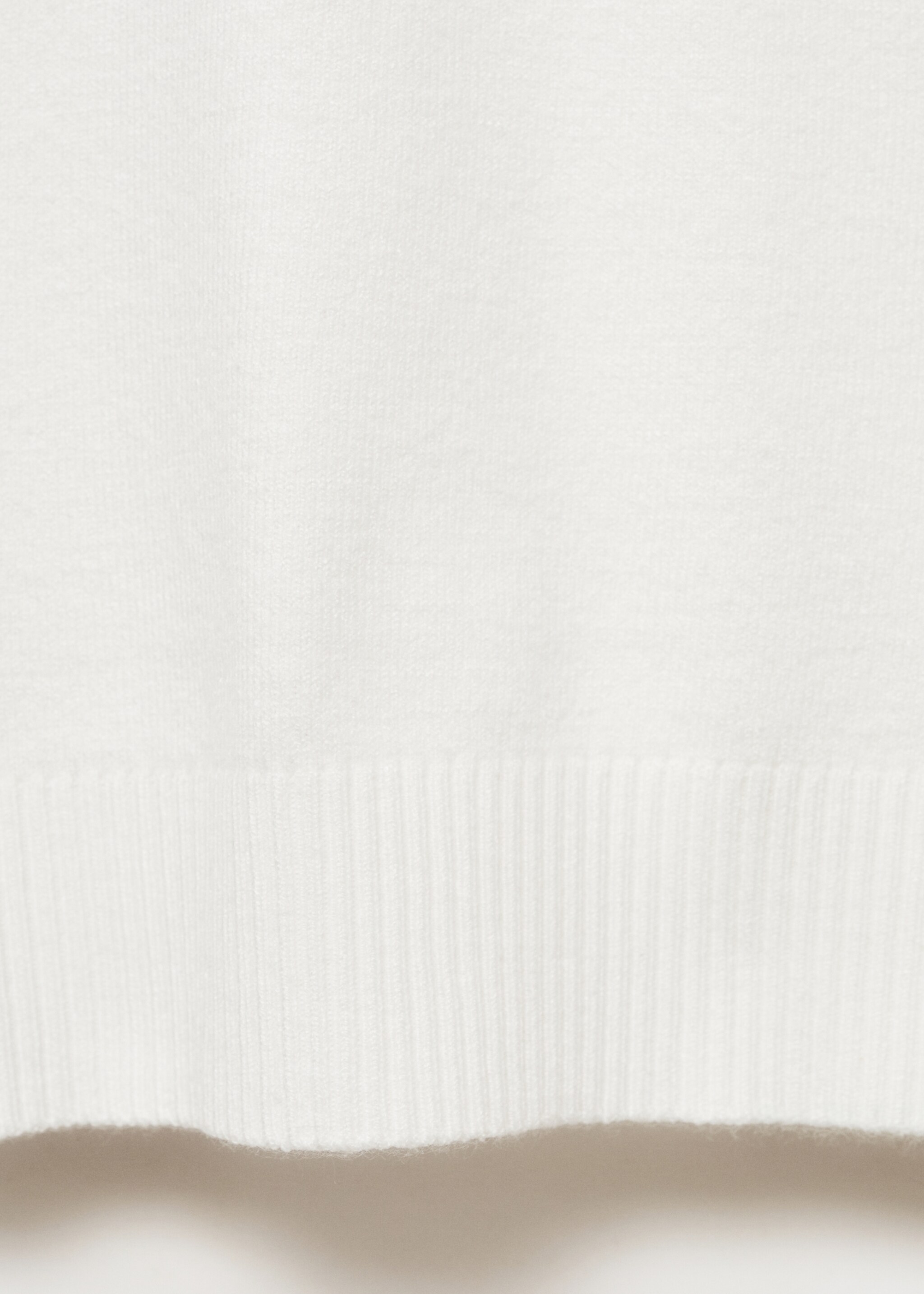 V-neck top - Details of the article 0