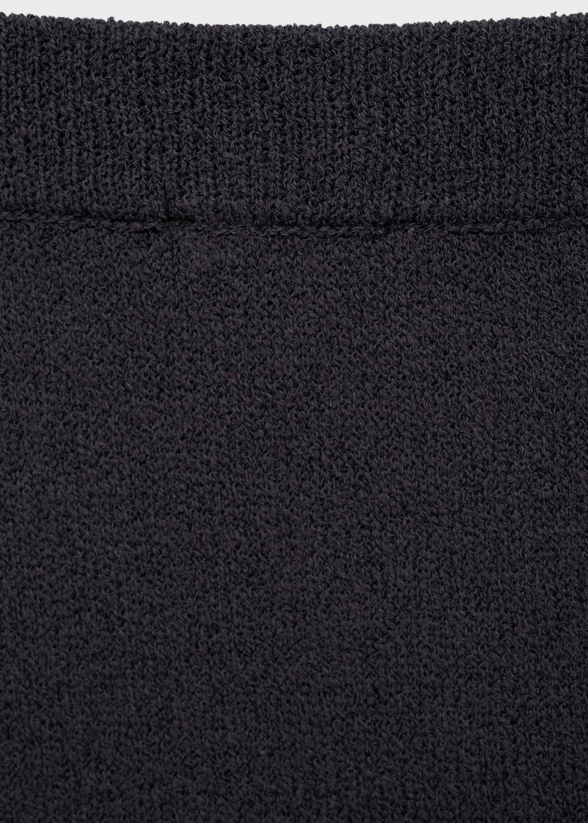 Long skirt with side slit - Details of the article 8