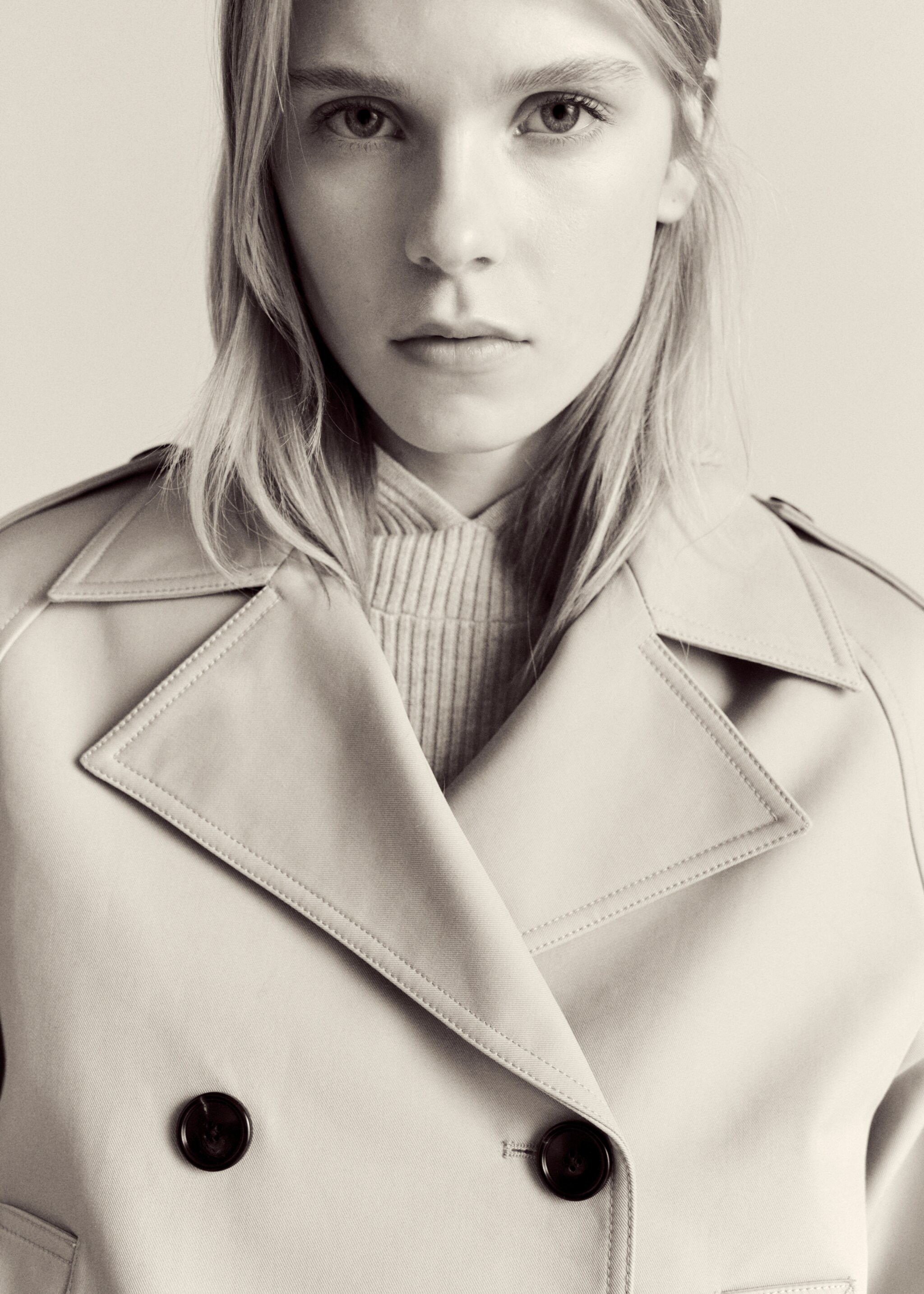 Cotton double-breasted cropped trench coat - Details of the article 1