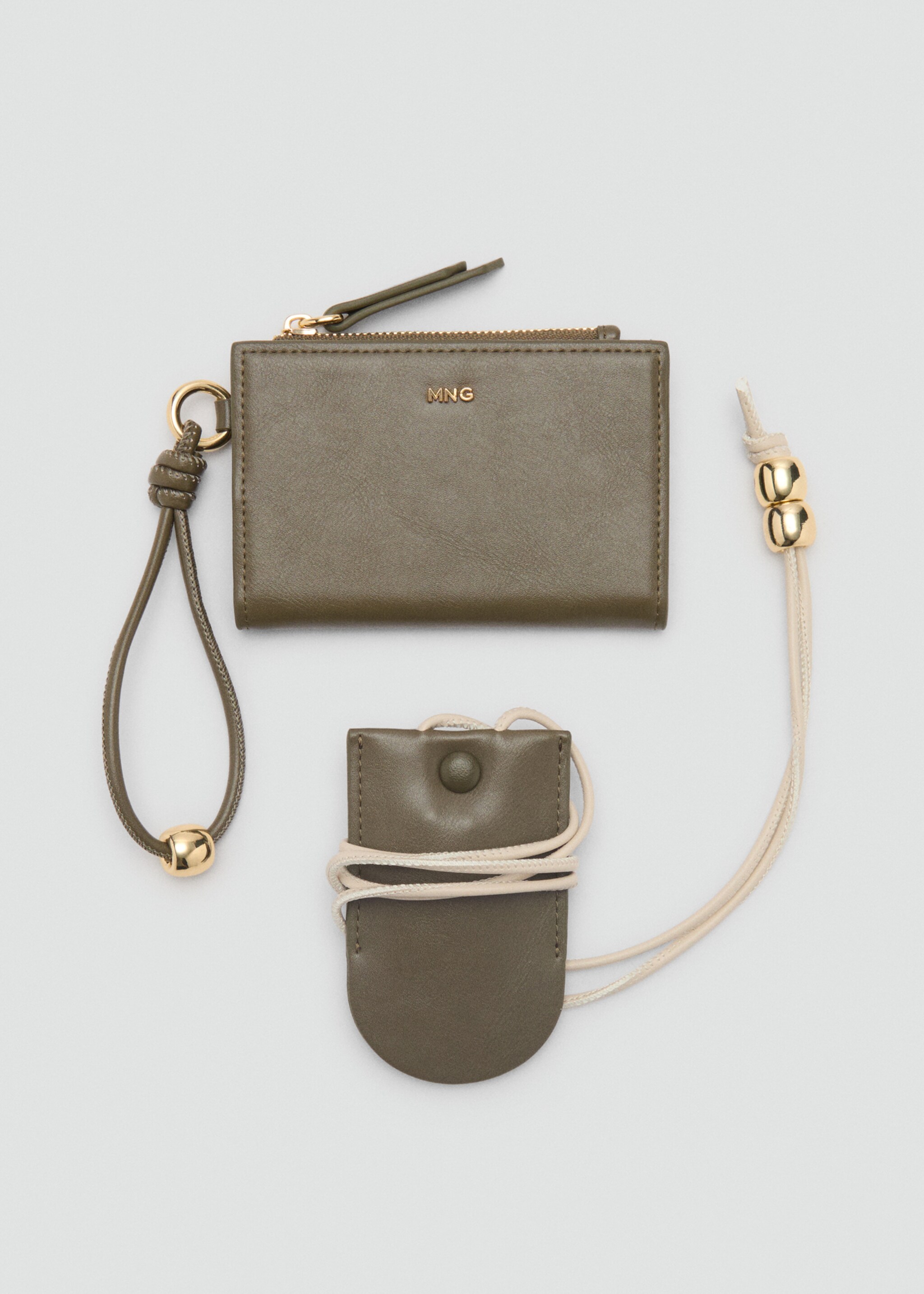 Leather-effect wallet with zip - Details of the article 2