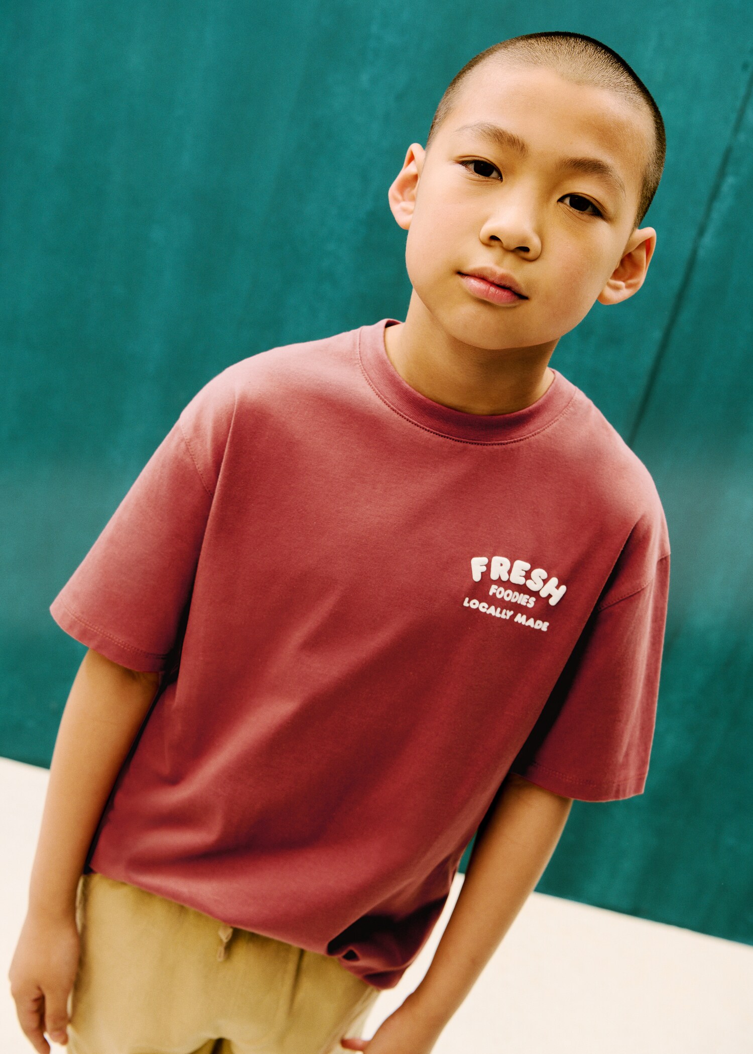Camiseta estampado relieve - Plano medio