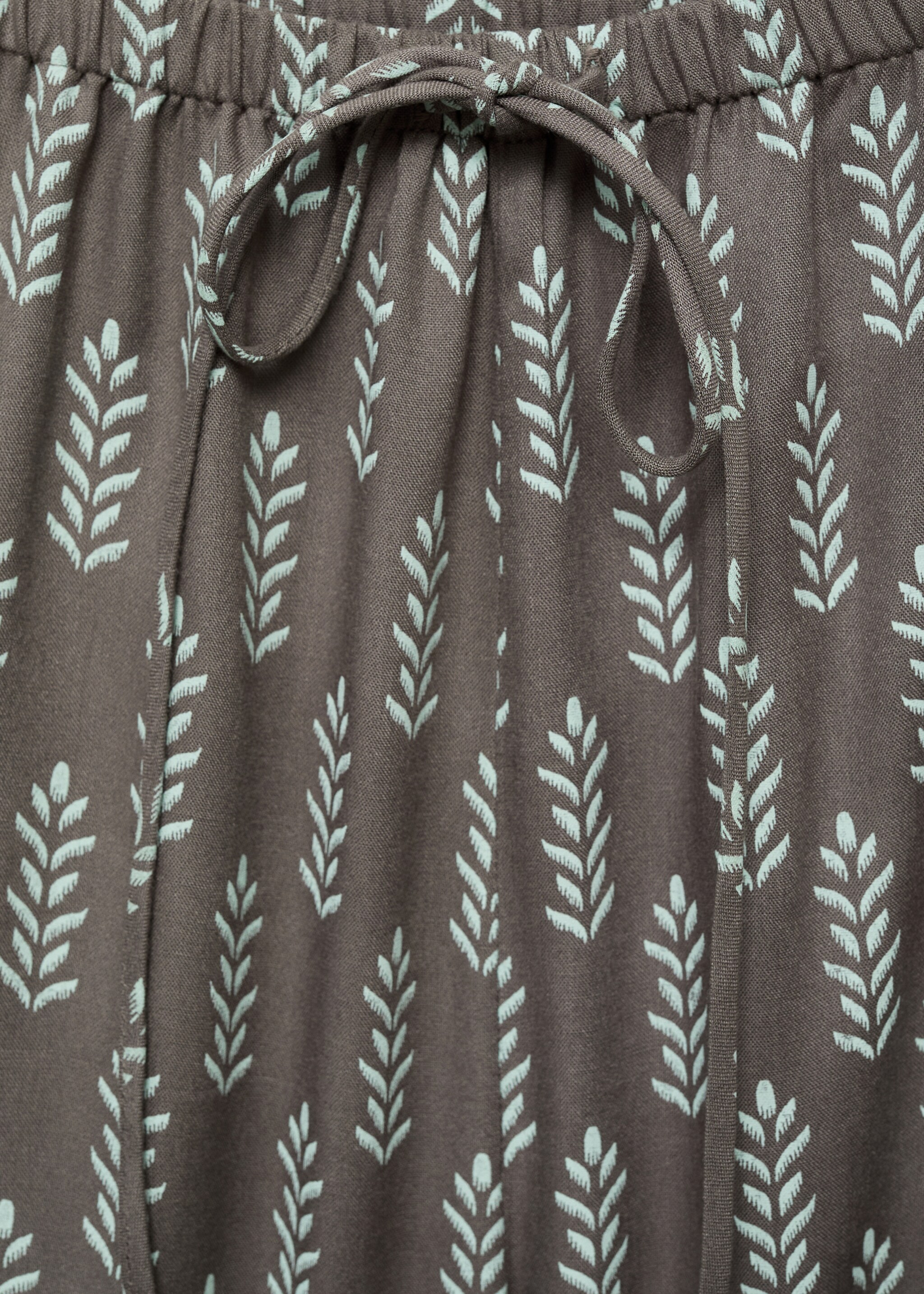 Printed straight trousers - Details of the article 8