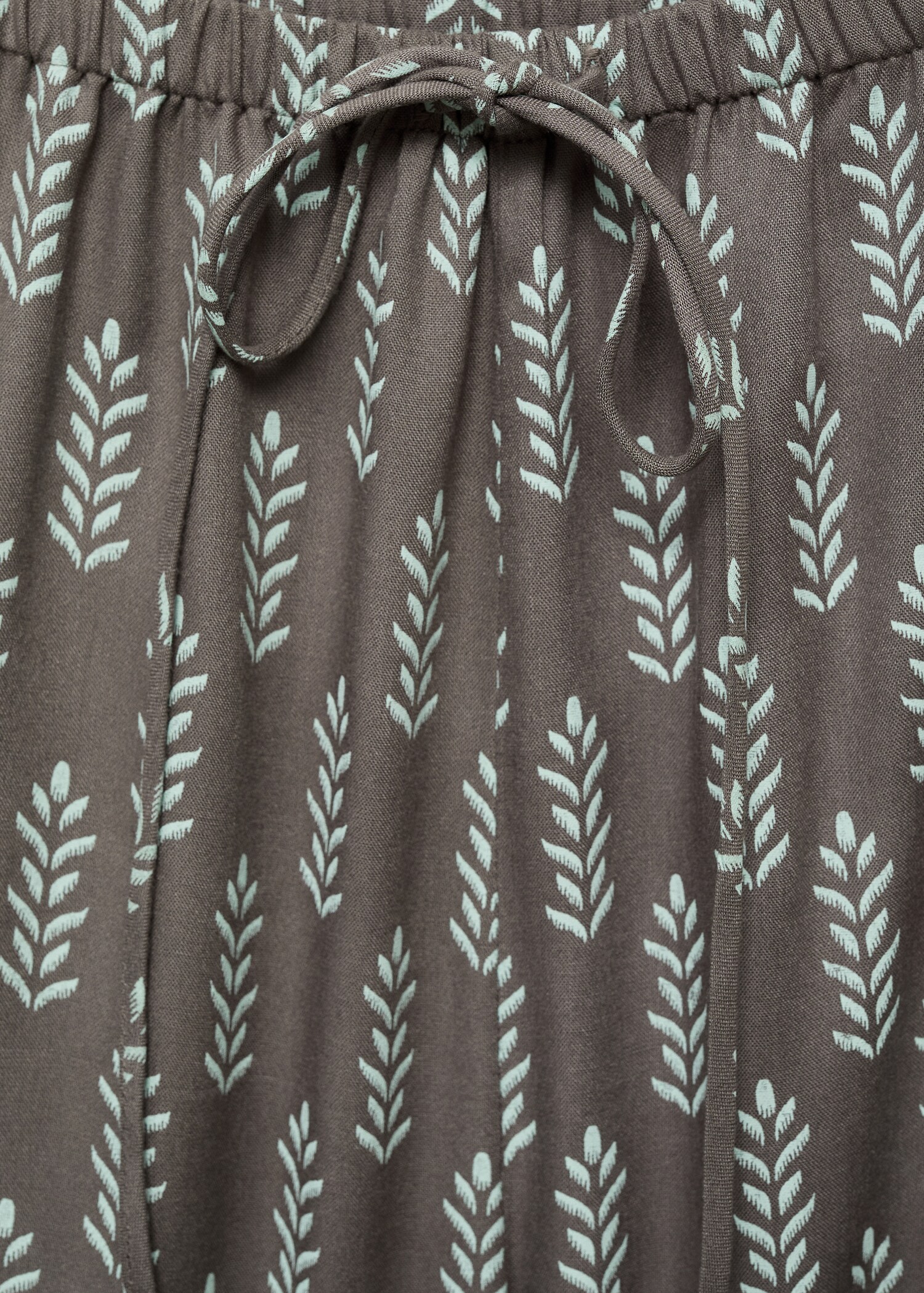 Printed straight trousers - Details of the article 8