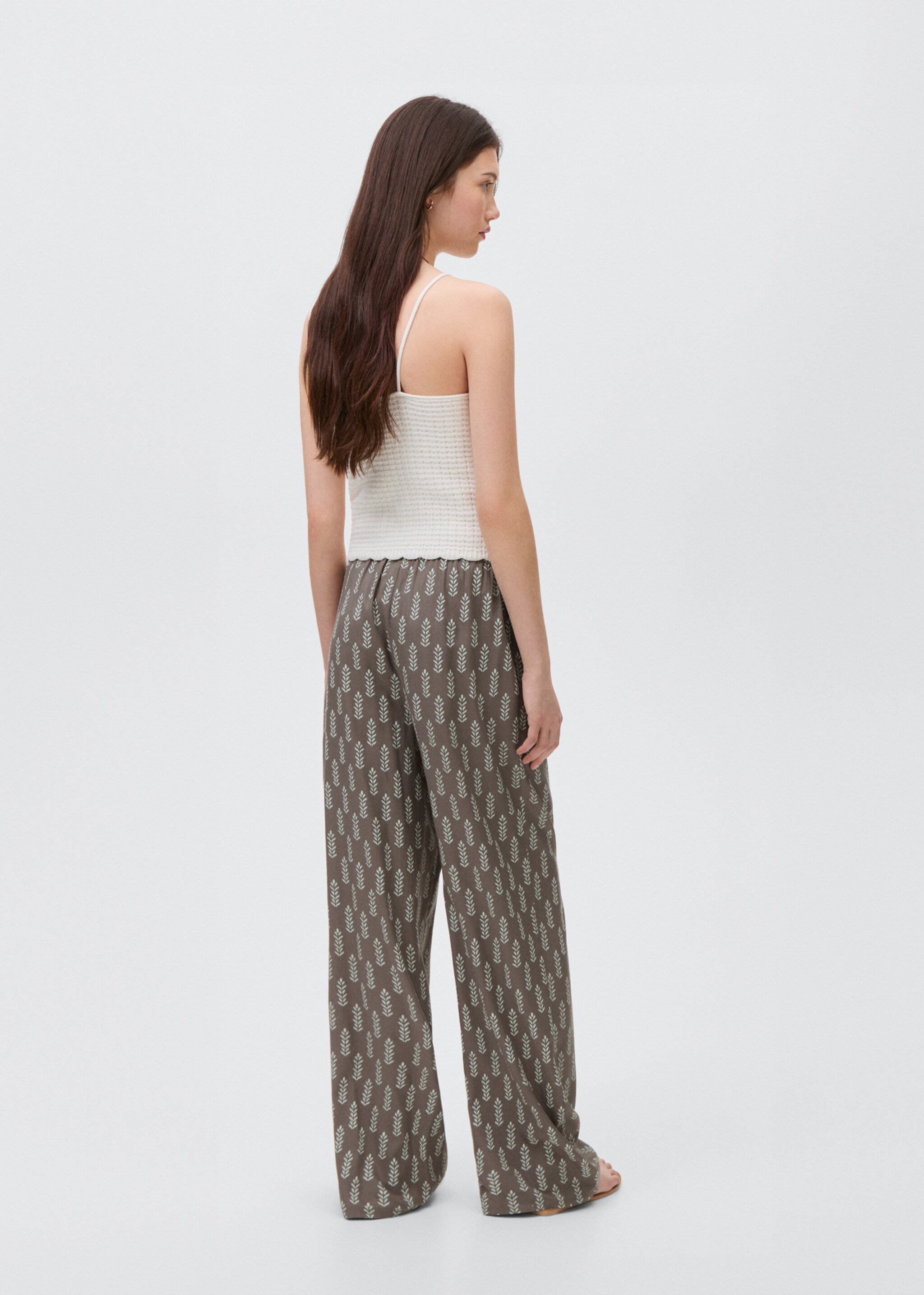 Printed straight trousers - Reverse of the article