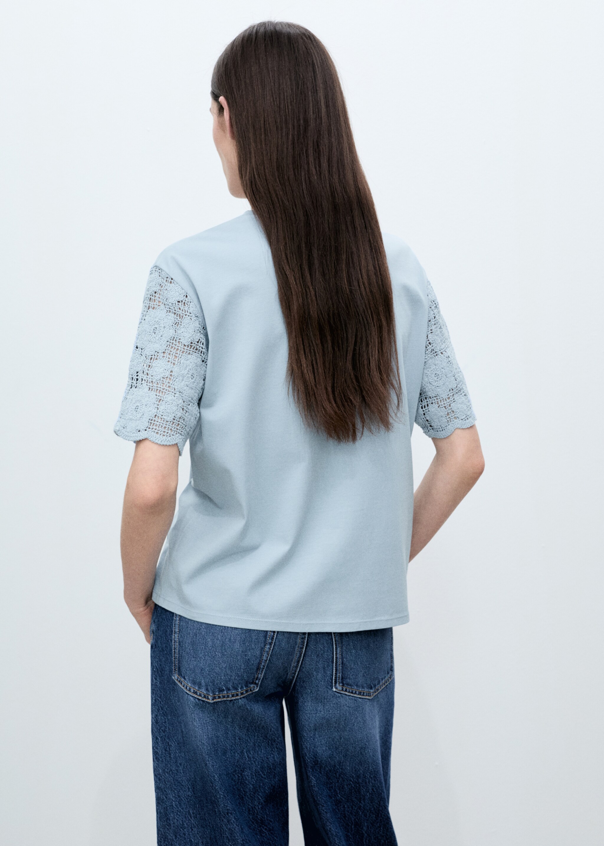 Crochet sleeve cotton t-shirt - Reverse of the article