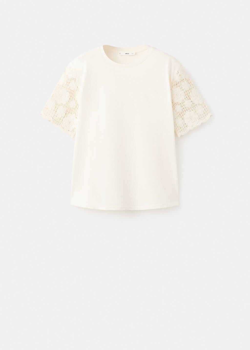 Maternity top with crochet sleeves - image 5