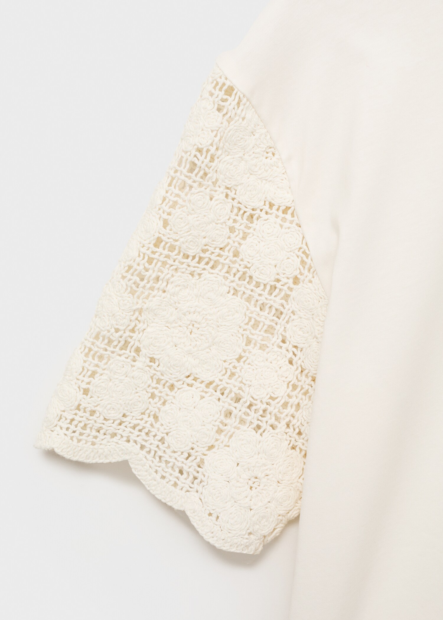 Cotton crochet sleeve t-shirt - Details of the article 0