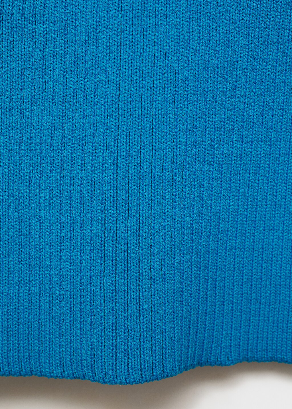 Halter-neck top with knot detail - image 5