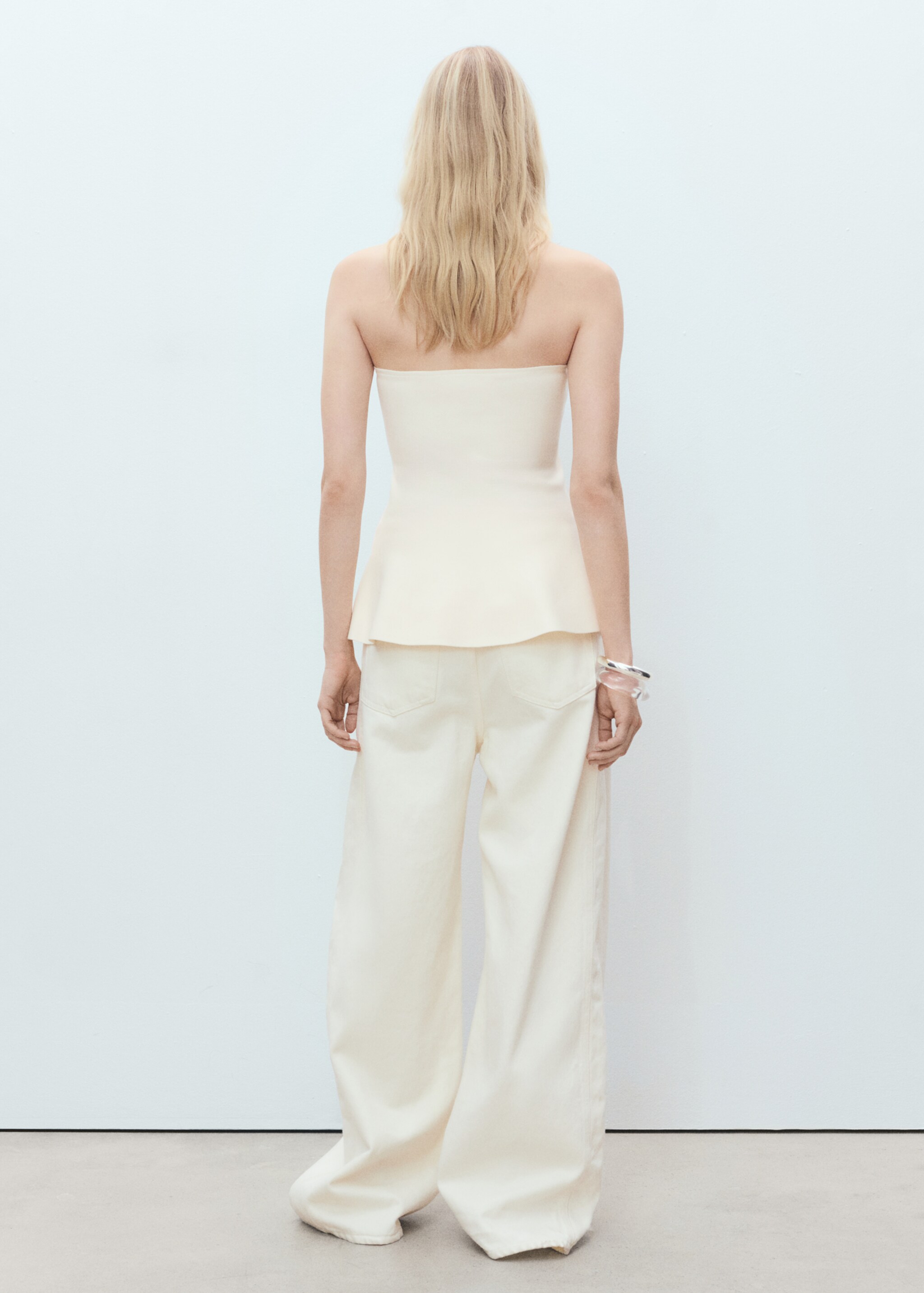Strapless knitted top - Reverse of the article