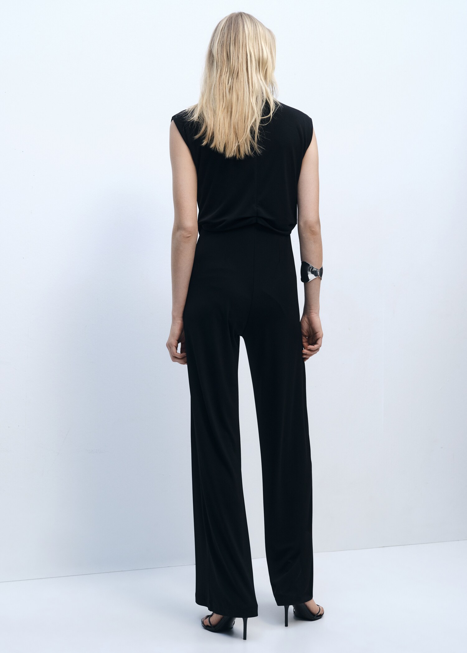 Drape yaka düz kesim tulum - Ürünün arkası