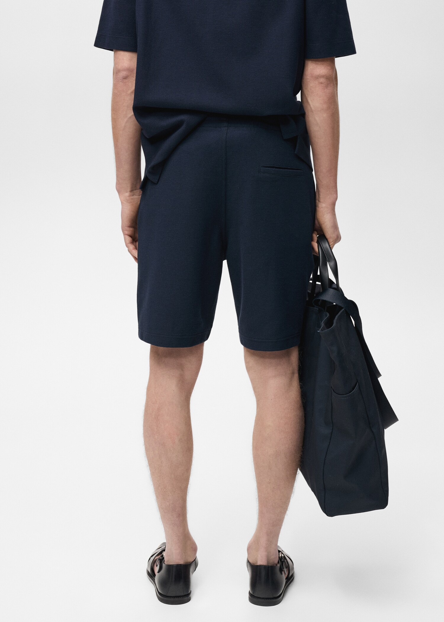 Bermudasshorts mit Strickstruktur - Rückseite des Artikels
