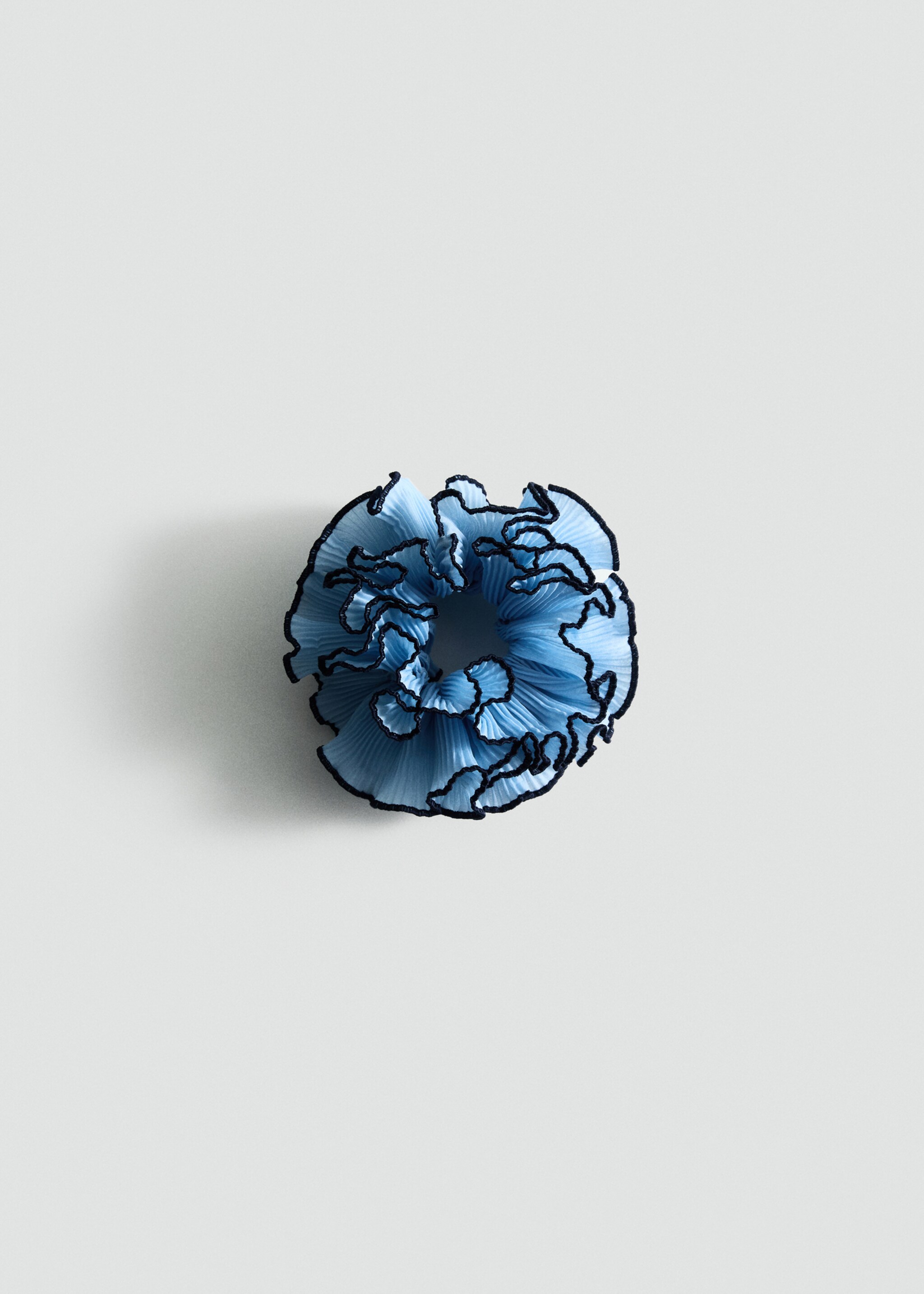 Scrunchie met bloem en contrasterend biesje - Artikel zonder model