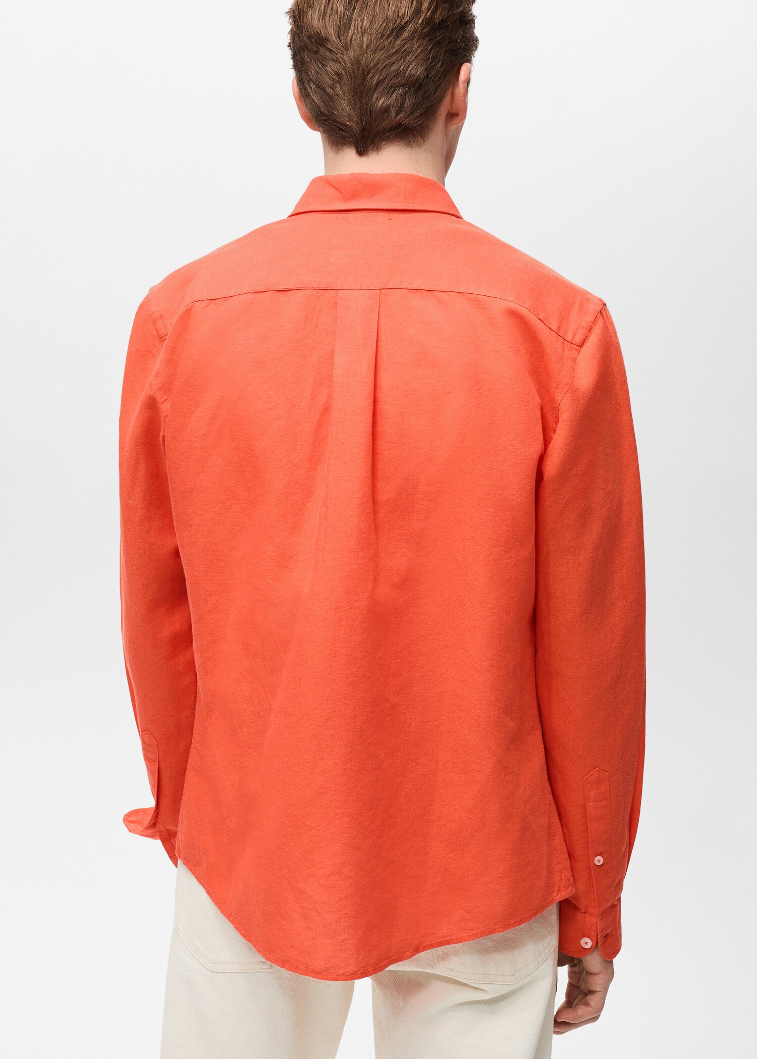 Pocket linen shirt - Reverse of the article