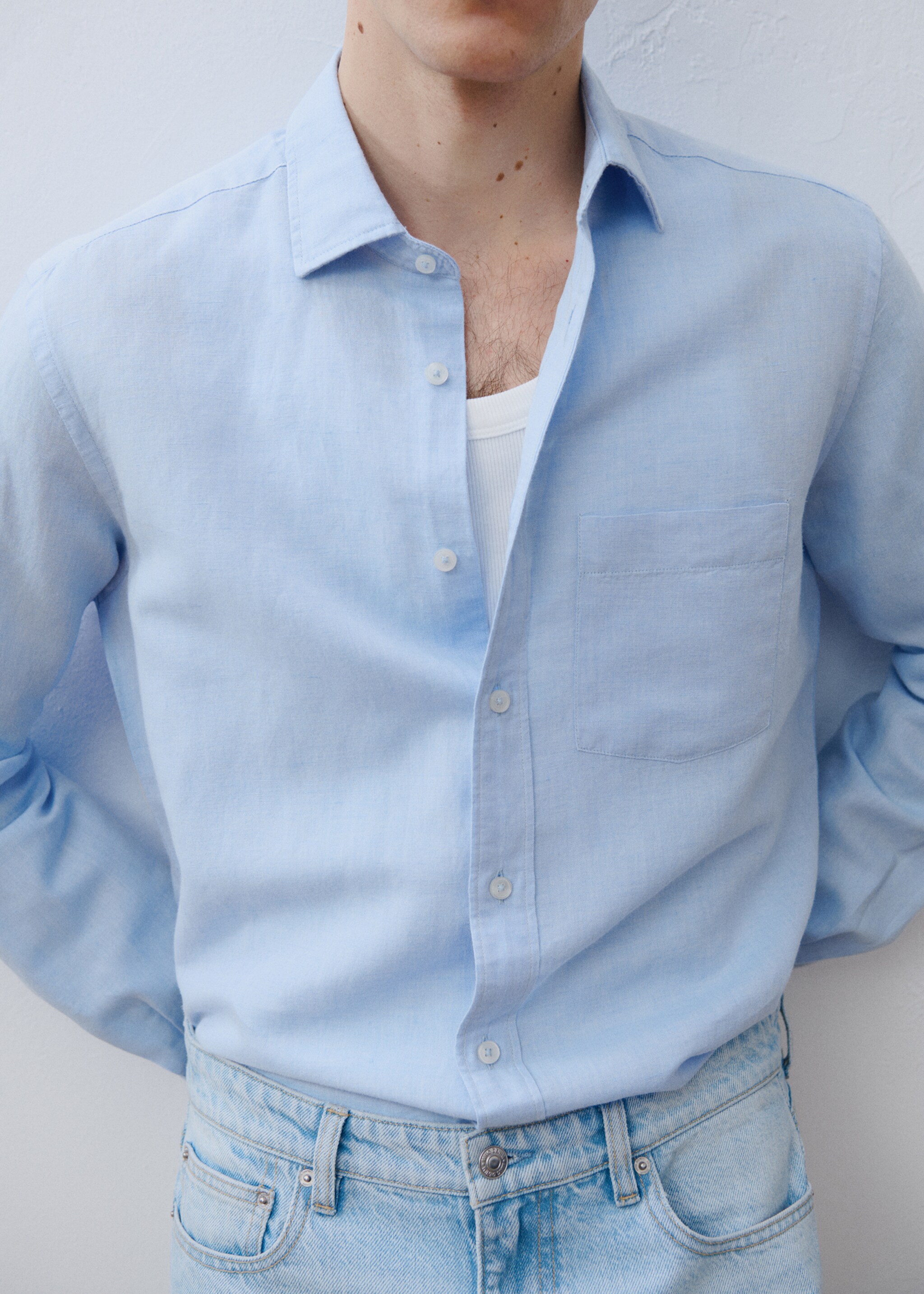 Classic-fit linen shirt - Details of the article 5