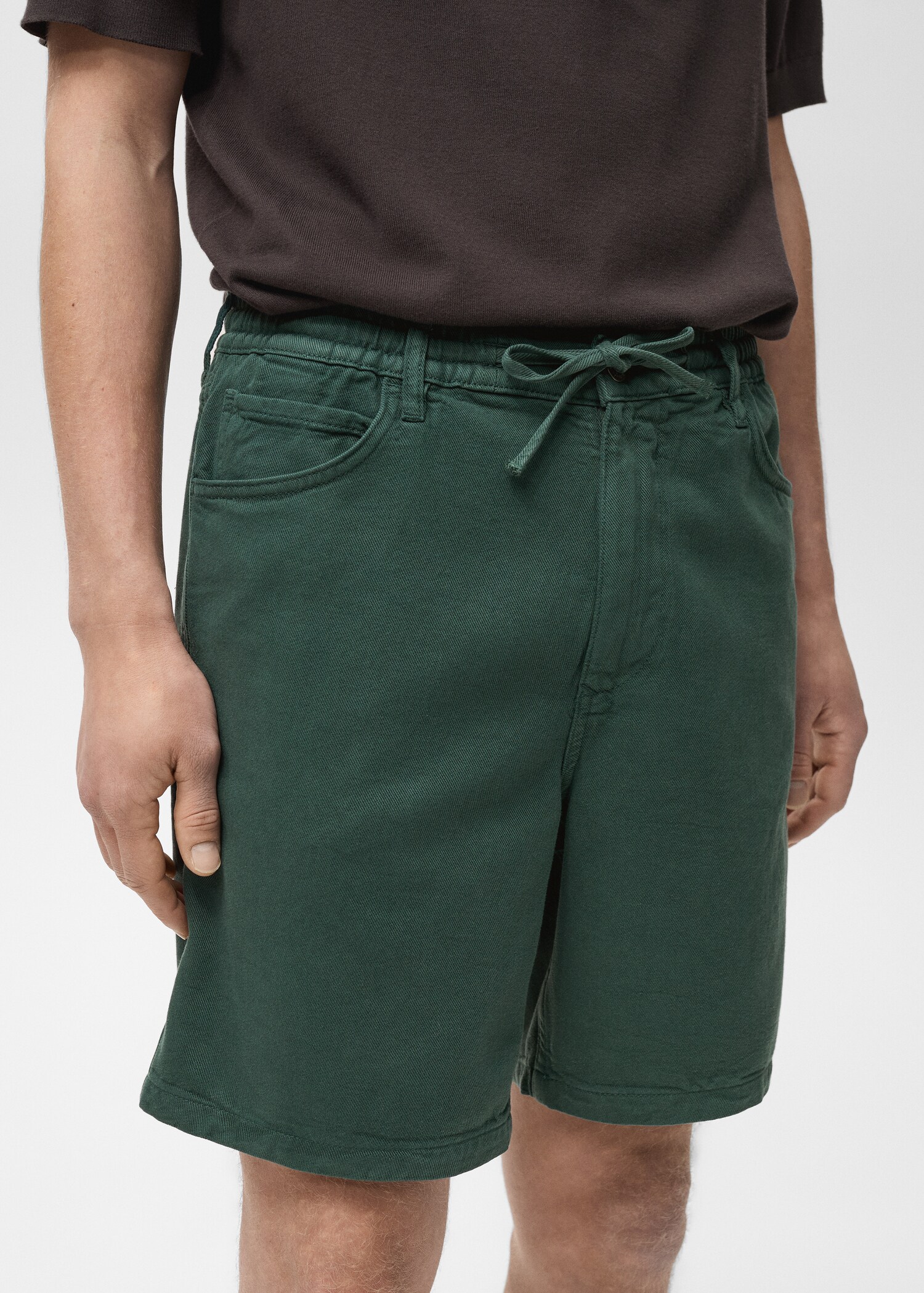 Jeans-Bermudas mit Kordel - Detail des Artikels 1