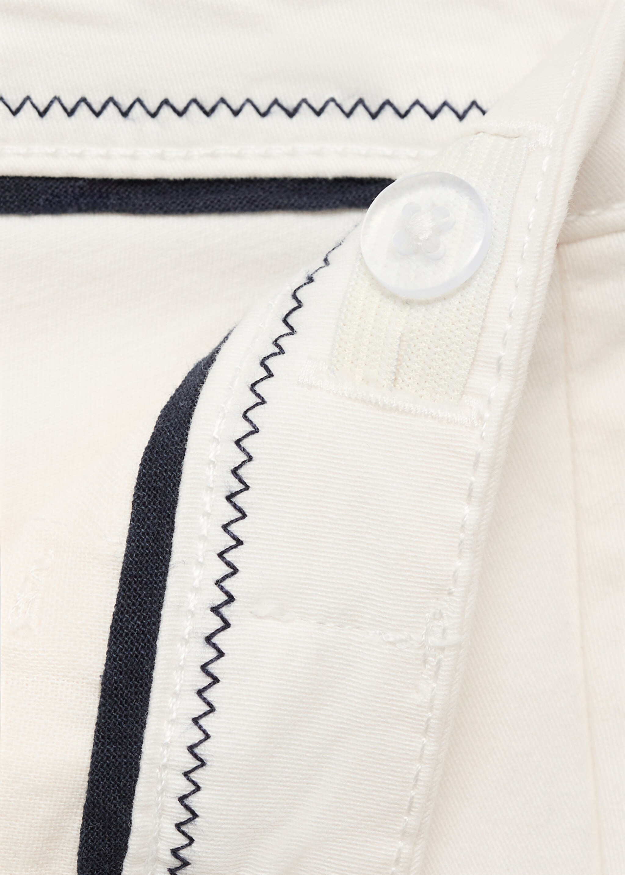 Cotton chino style Bermuda shorts - Details of the article 8