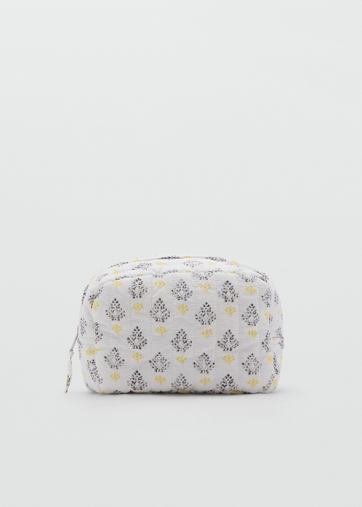 Quilted cosmetic bag - Article without model