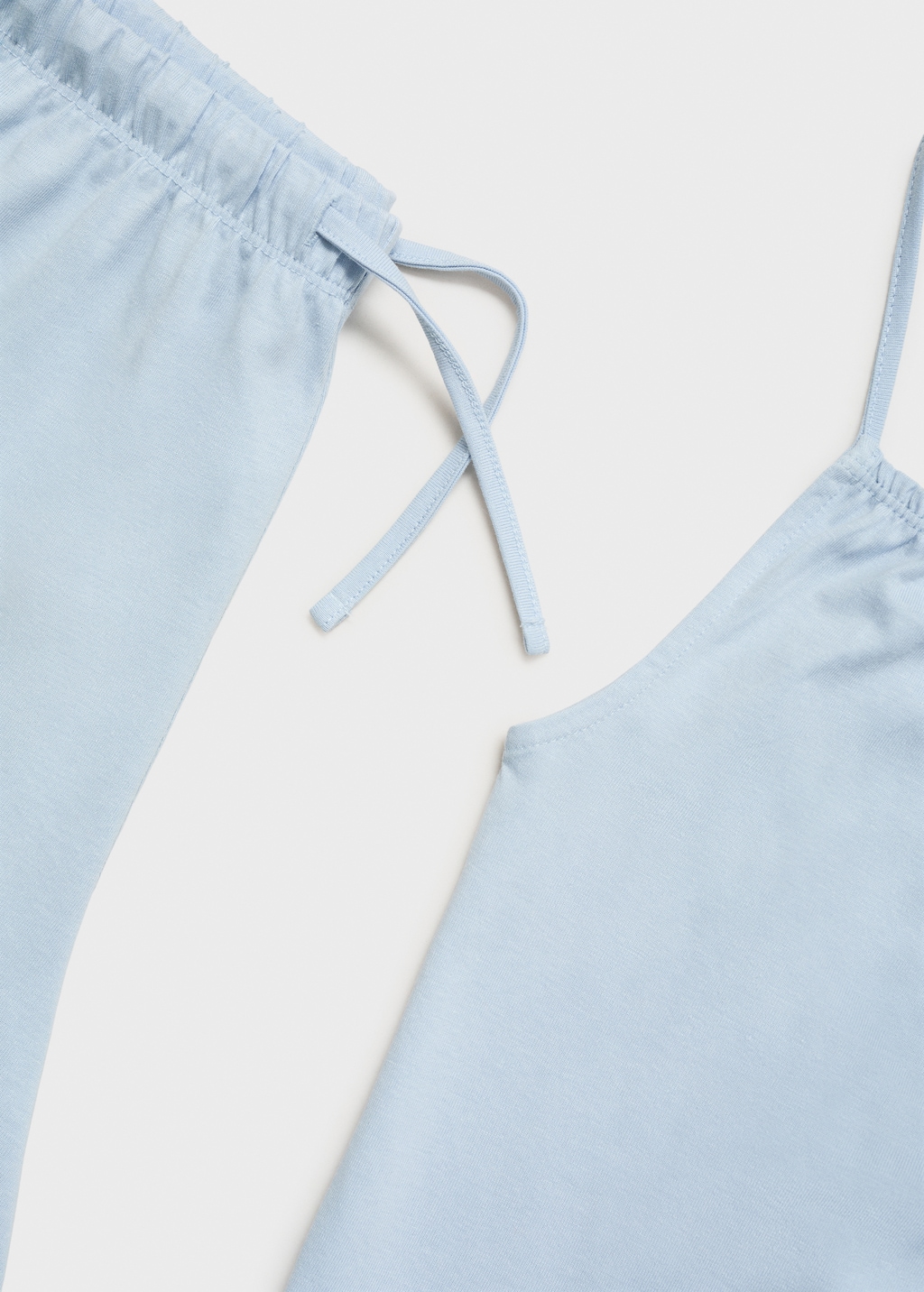 Pajamas with embroidered details