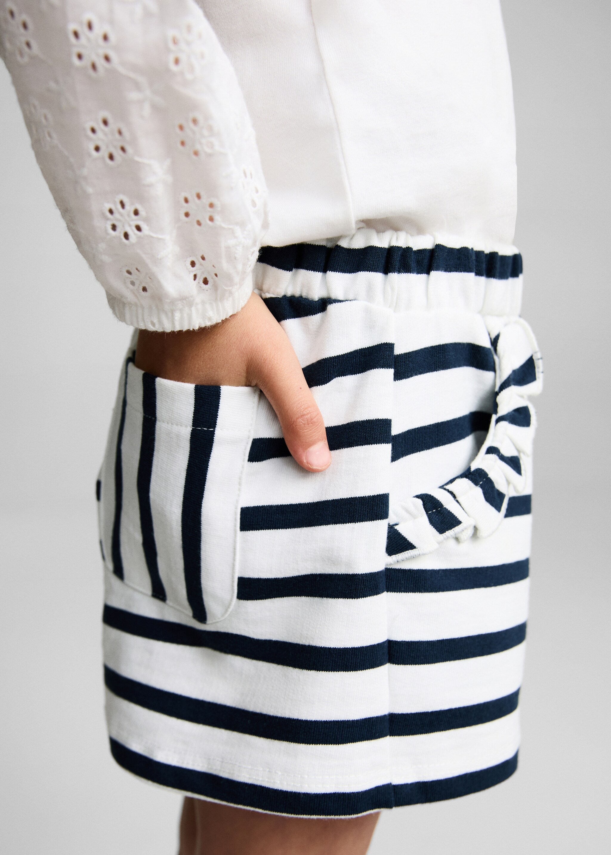 Stripe-print shorts - Details of the article 6