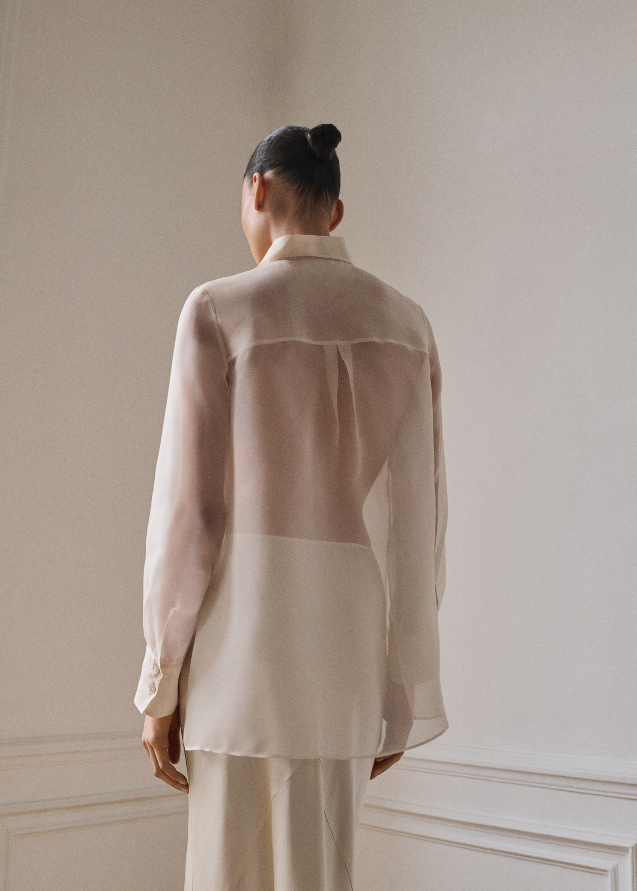Chemise organza et soie semi-transparente - Verso de l’article